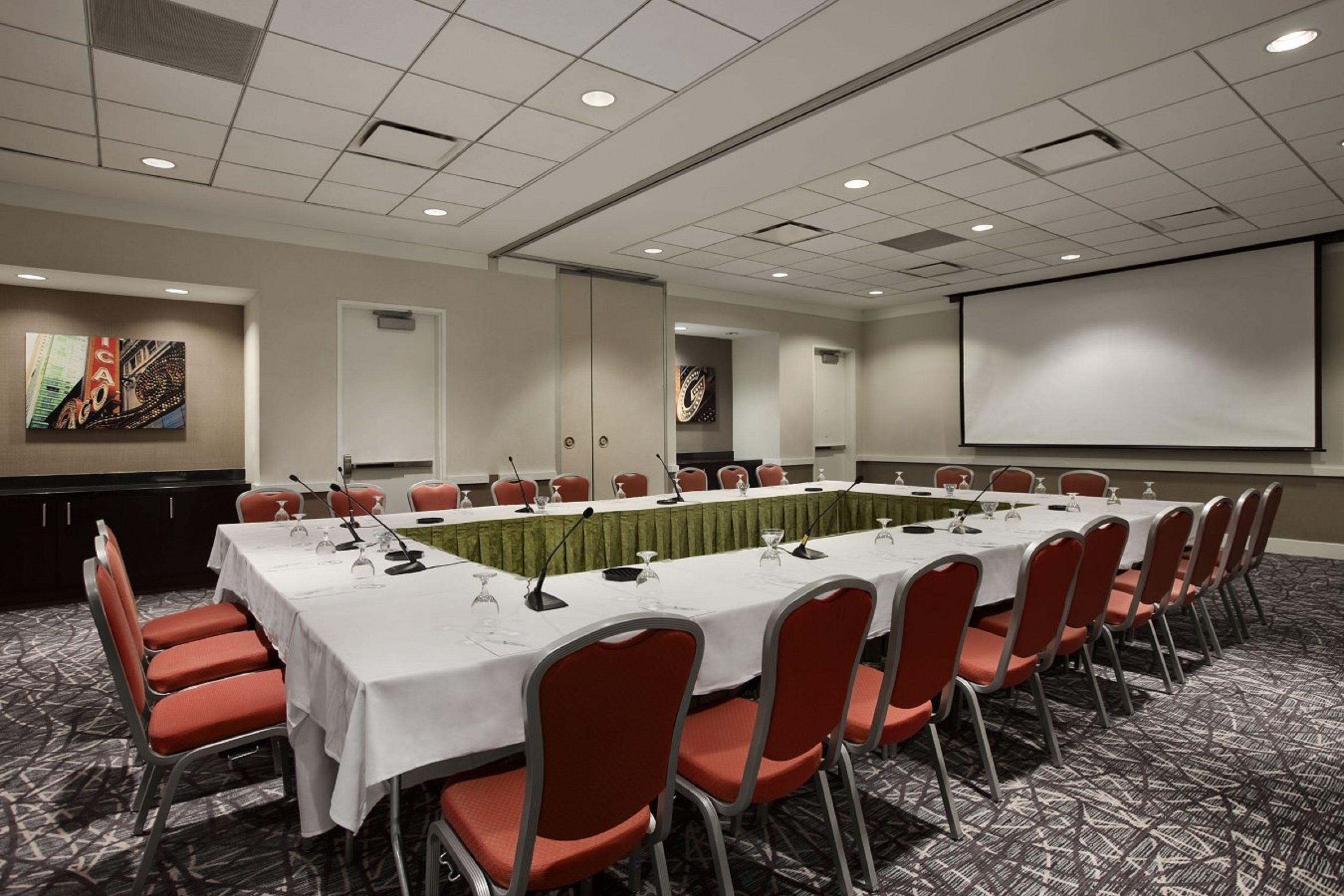 Hotel Embassy By Hilton Downtown Magnificent Mile Chicago