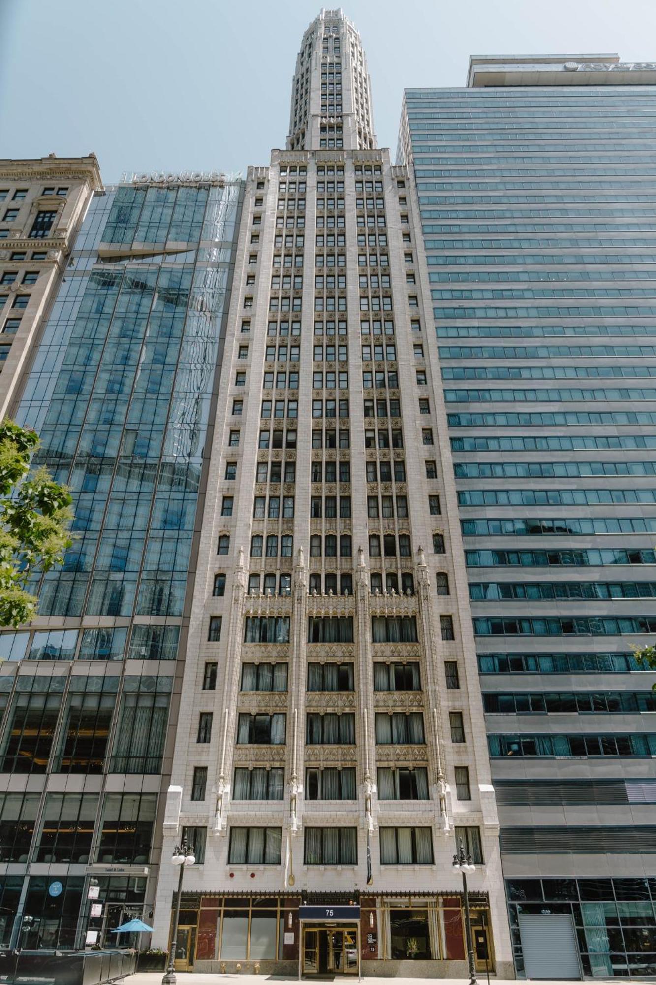 Hotel Club Quarters Wacker At Michigan, Chicago
