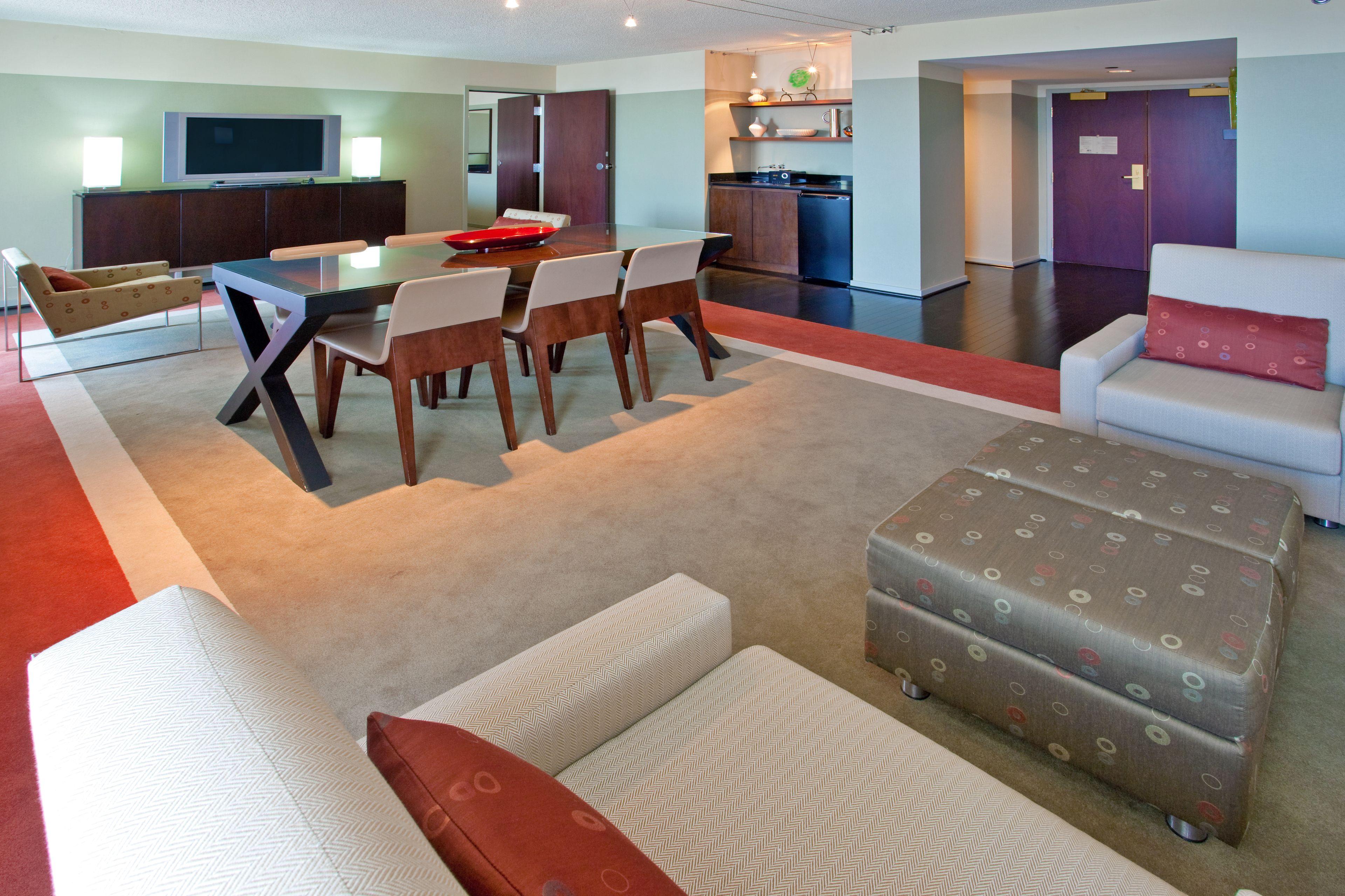 Crowne Plaza - West Loop By Ihg Hotel 3*