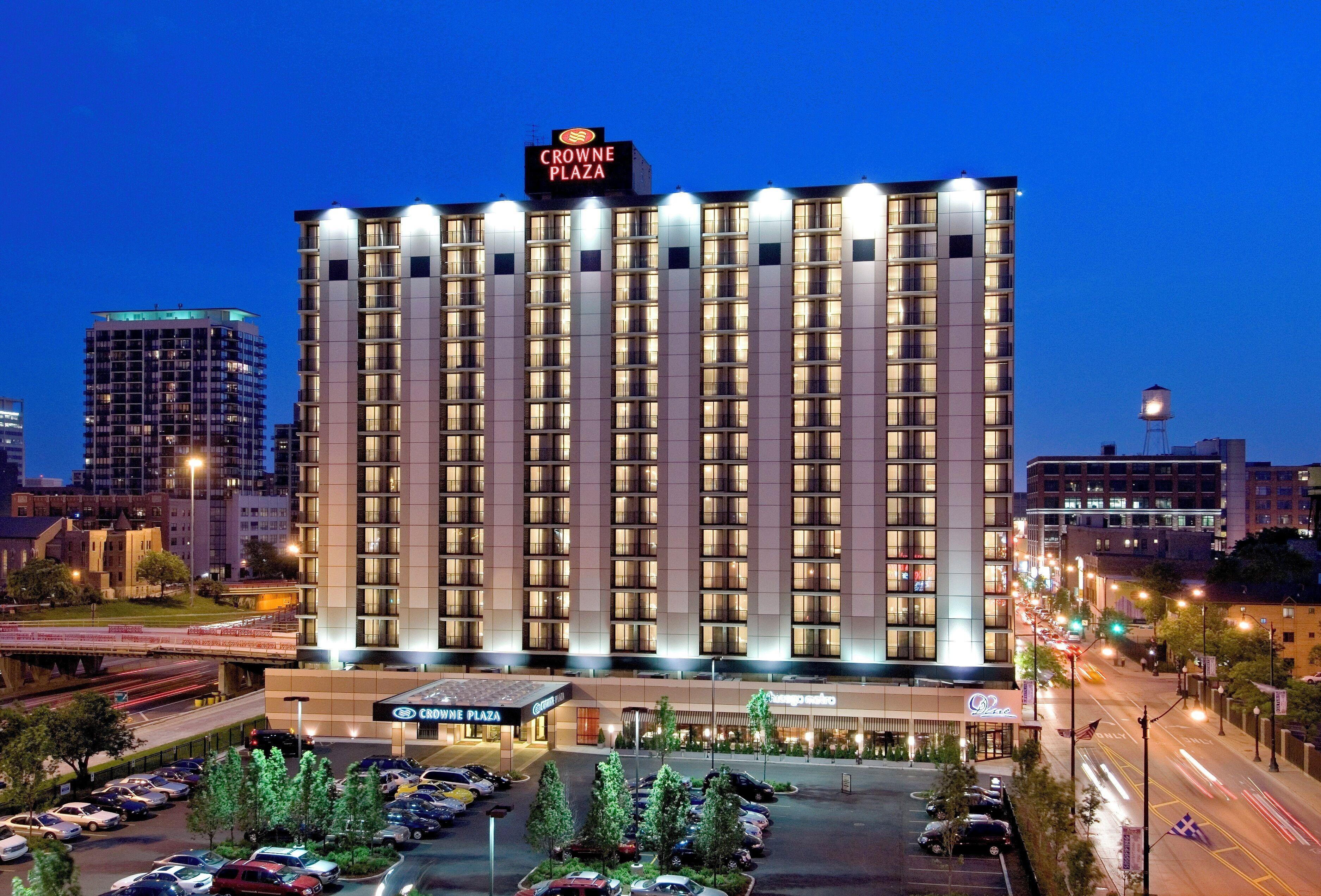 Crowne Plaza - West Loop By Ihg Hotel 3*
