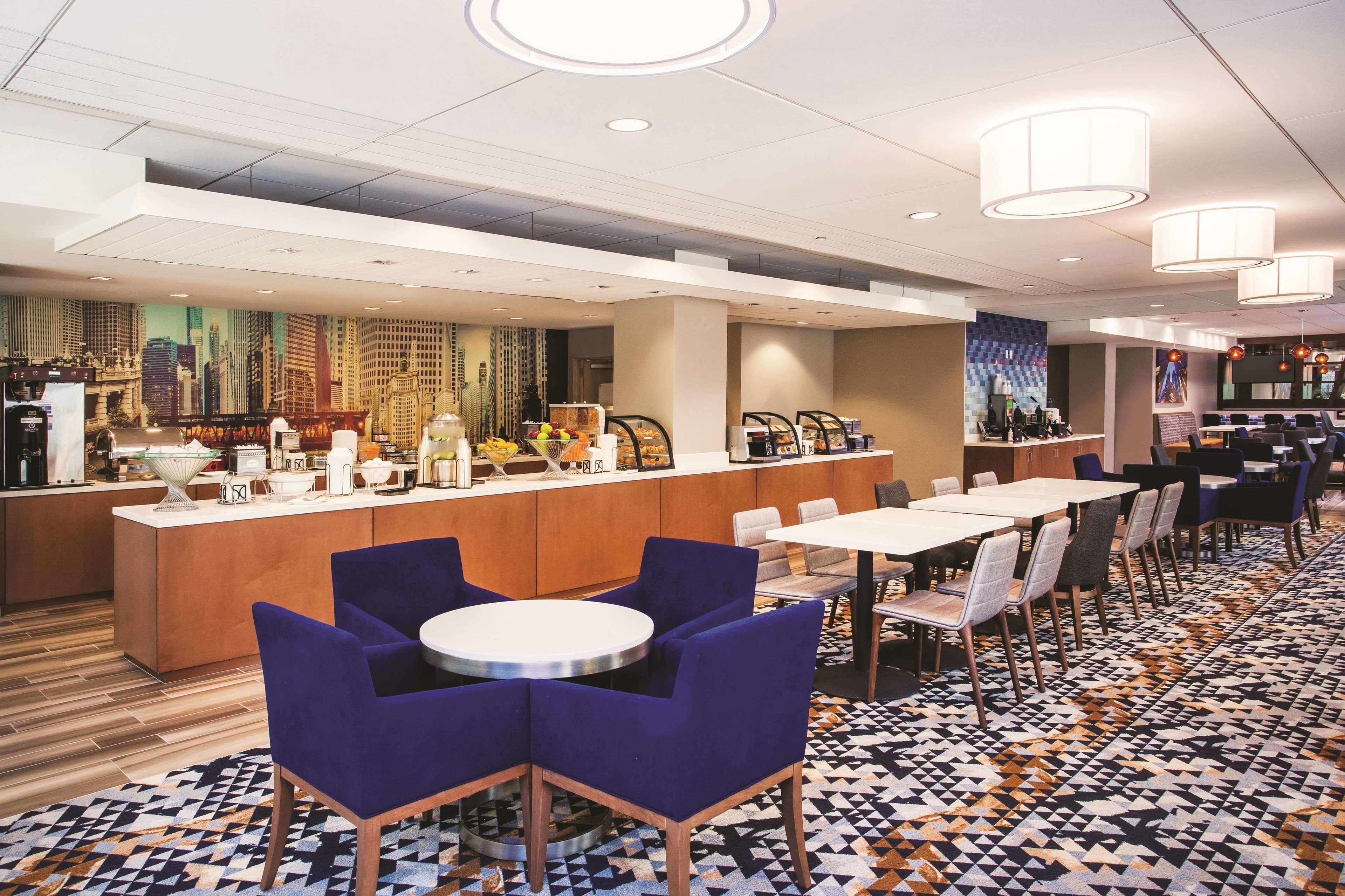 Hotel La Quinta Inn & Suites by Wyndham Chicago Downtown 3*