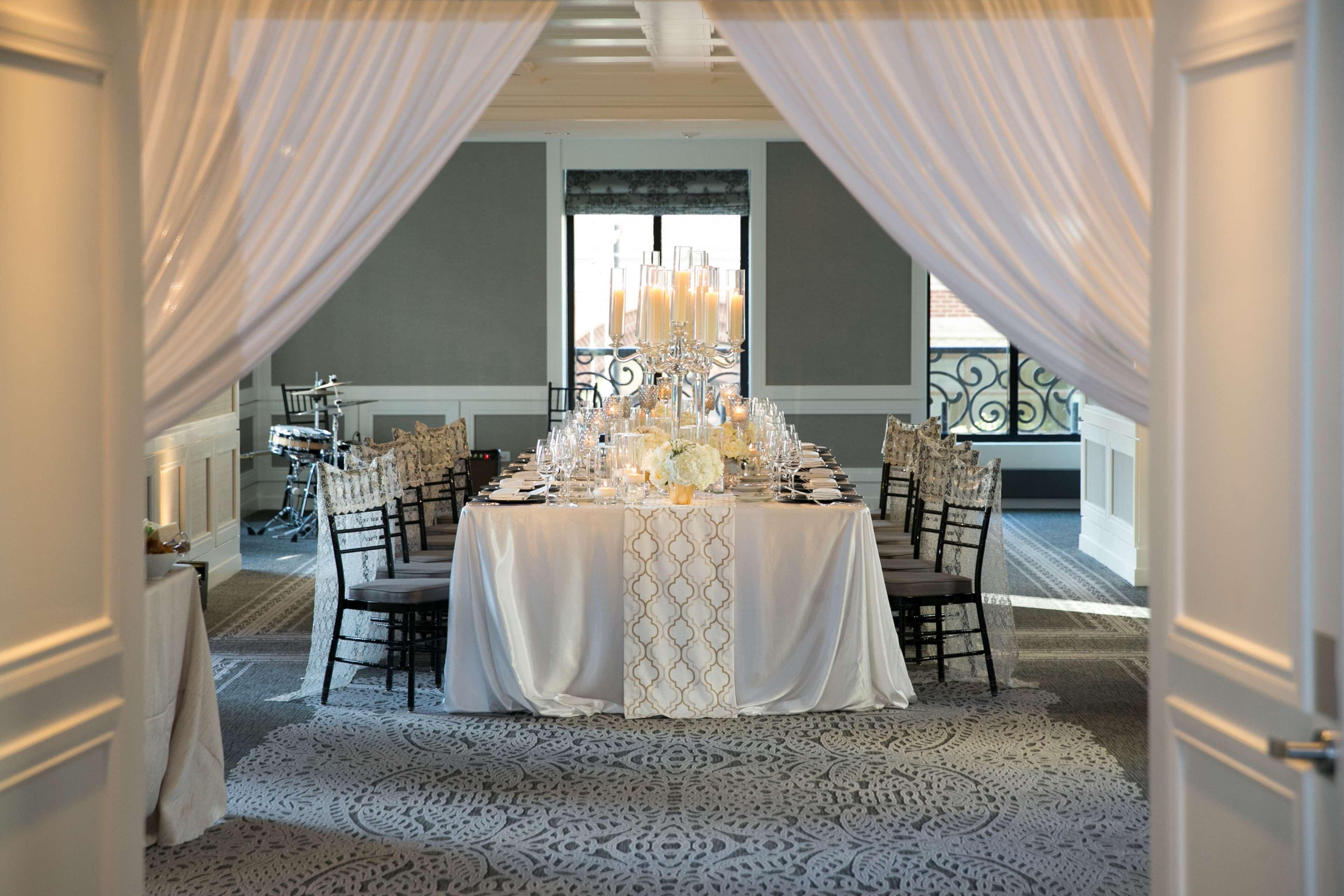 Waldorf Astoria Chicago