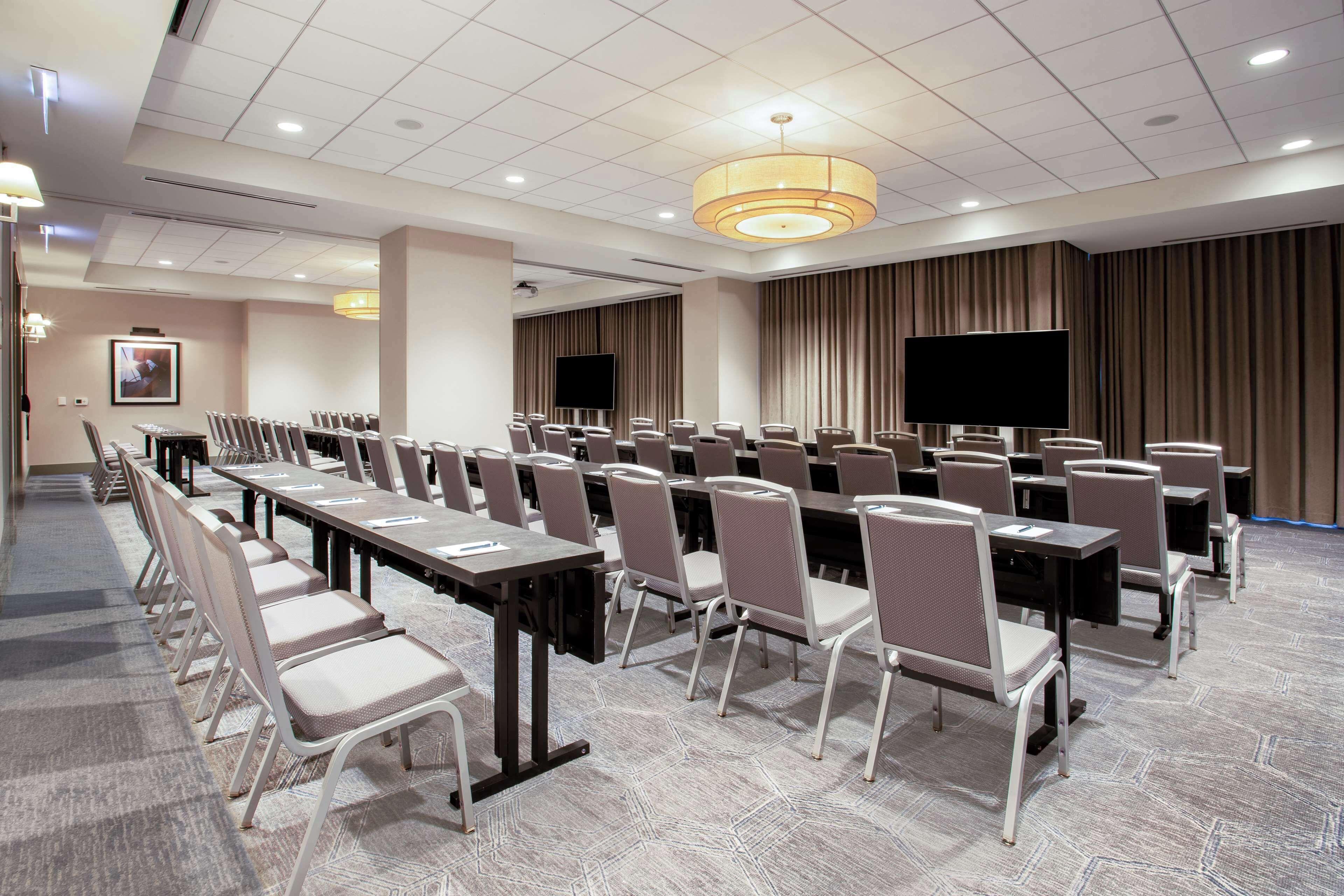 Hampton West Loop Fulton Market Area Hotel 3*