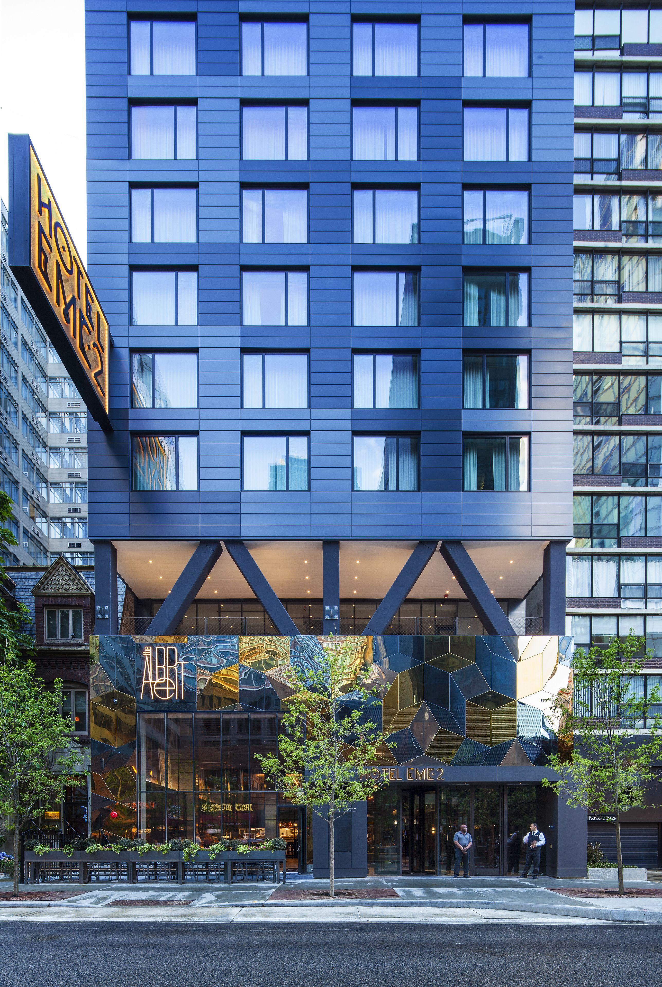 Emc2, Autograph Collection Chicago