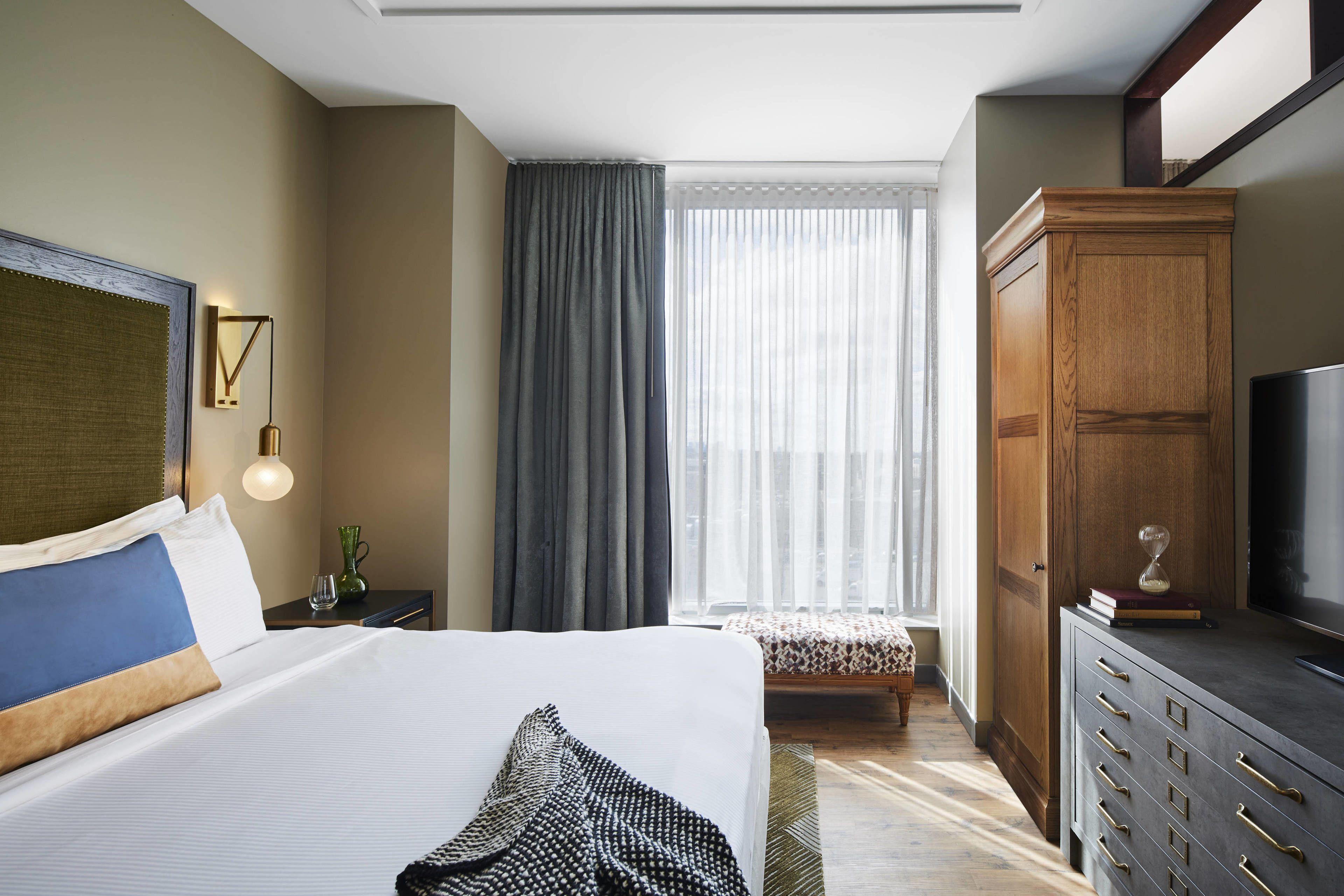 Zachary, Chicago, A Tribute Portfolio Chicago