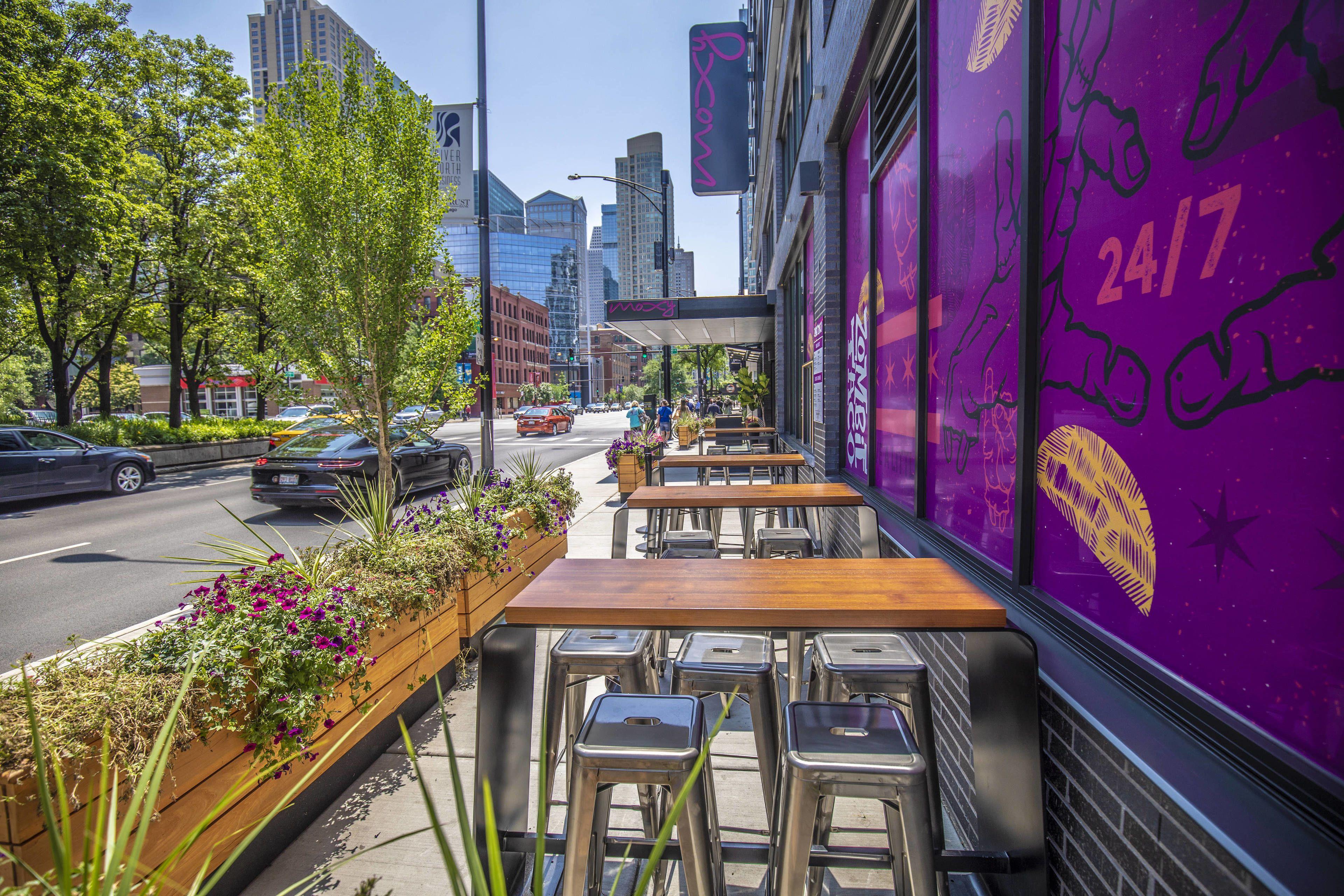 Hotel Moxy Downtown Chicago