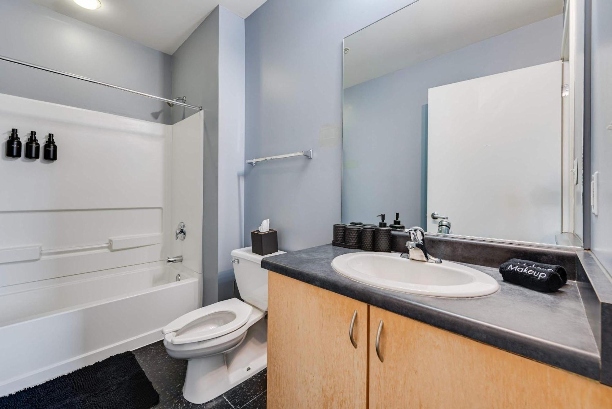 West Loop - Views With In & Out Parking 5 * Chicago