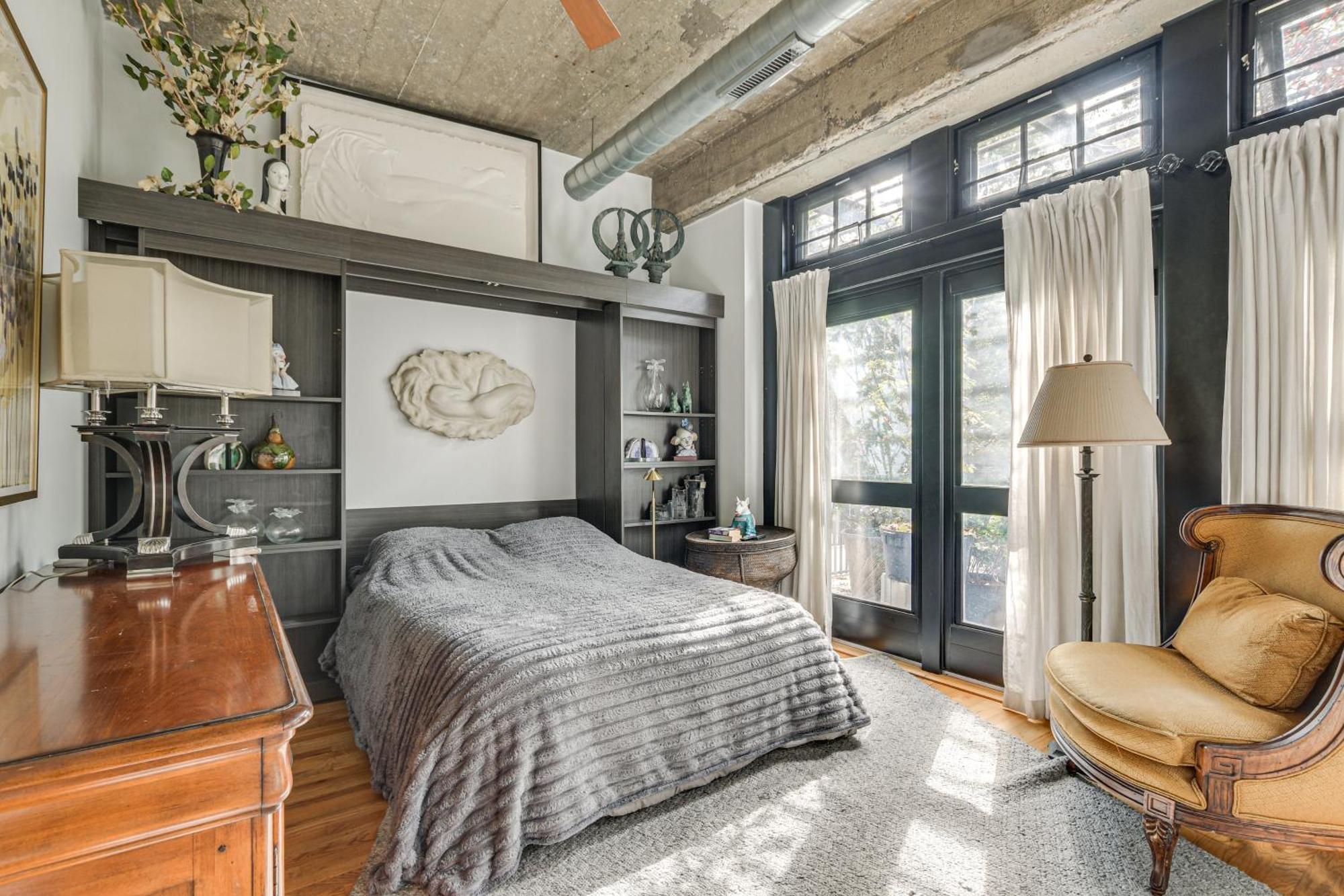 Steps To Uic Campus With Community Perks! Apartment *