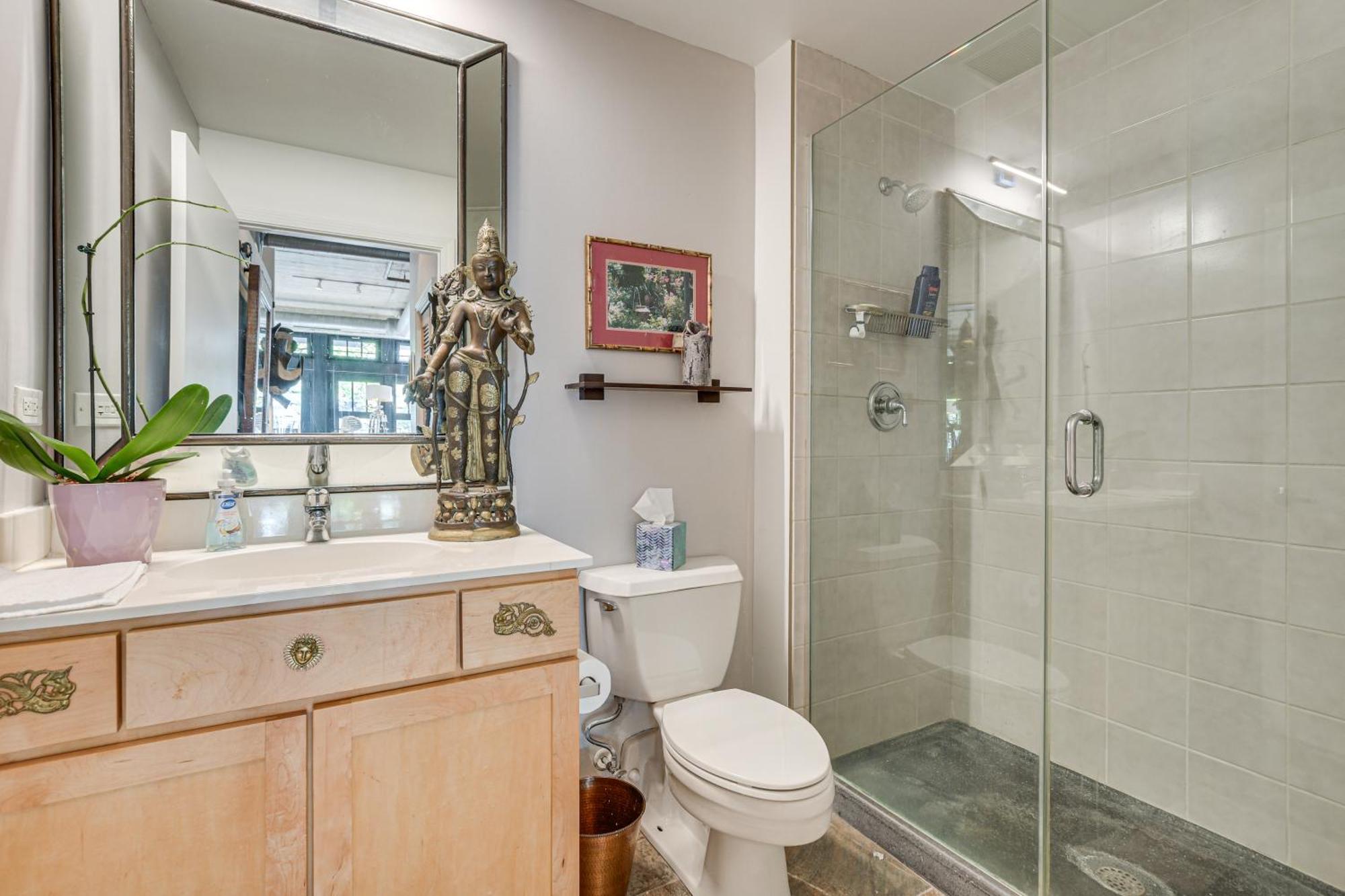 Steps To Uic Campus With Community Perks! Apartment *