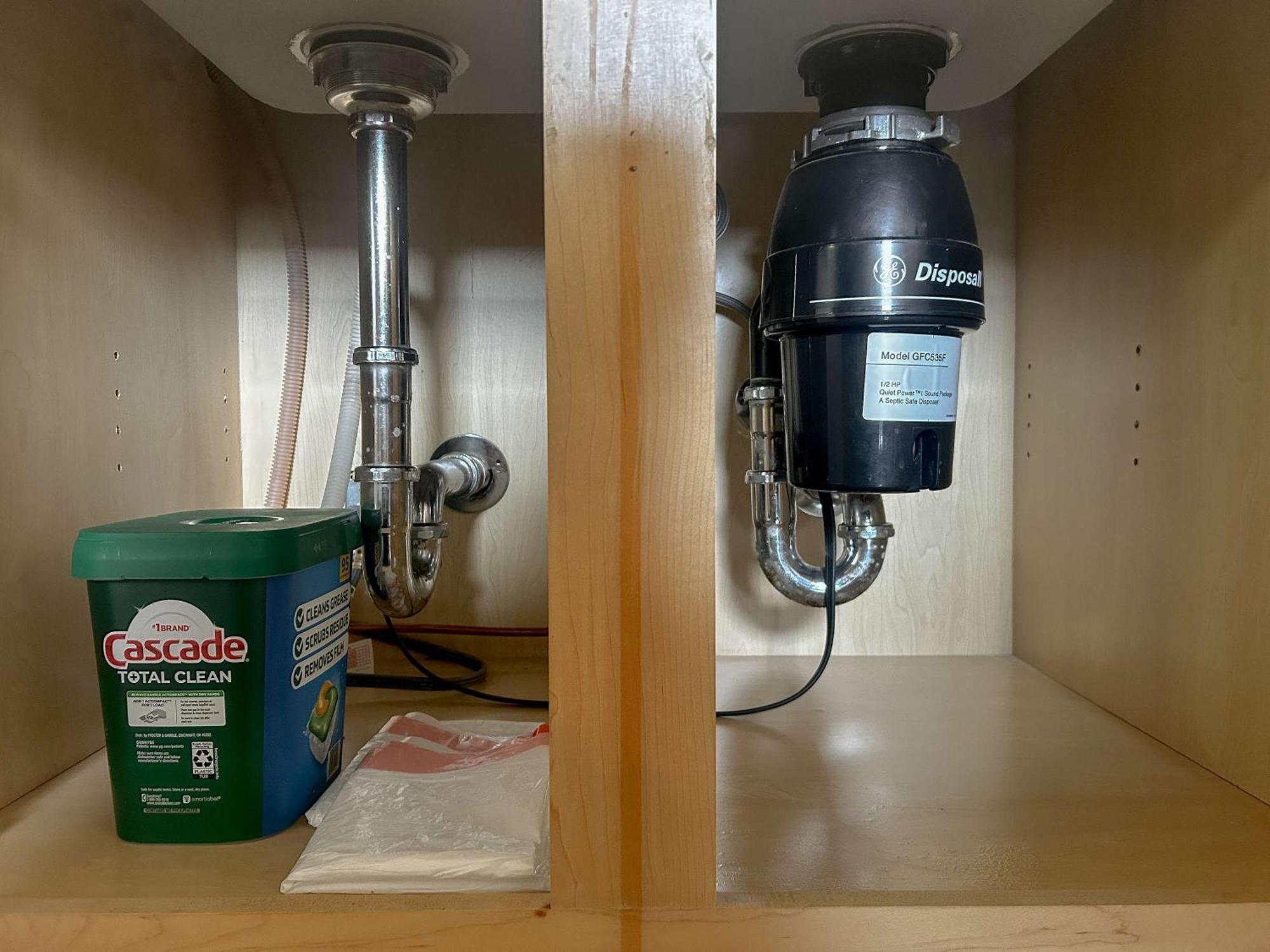 West Loop - Views With In & Out Parking 5 Apartment