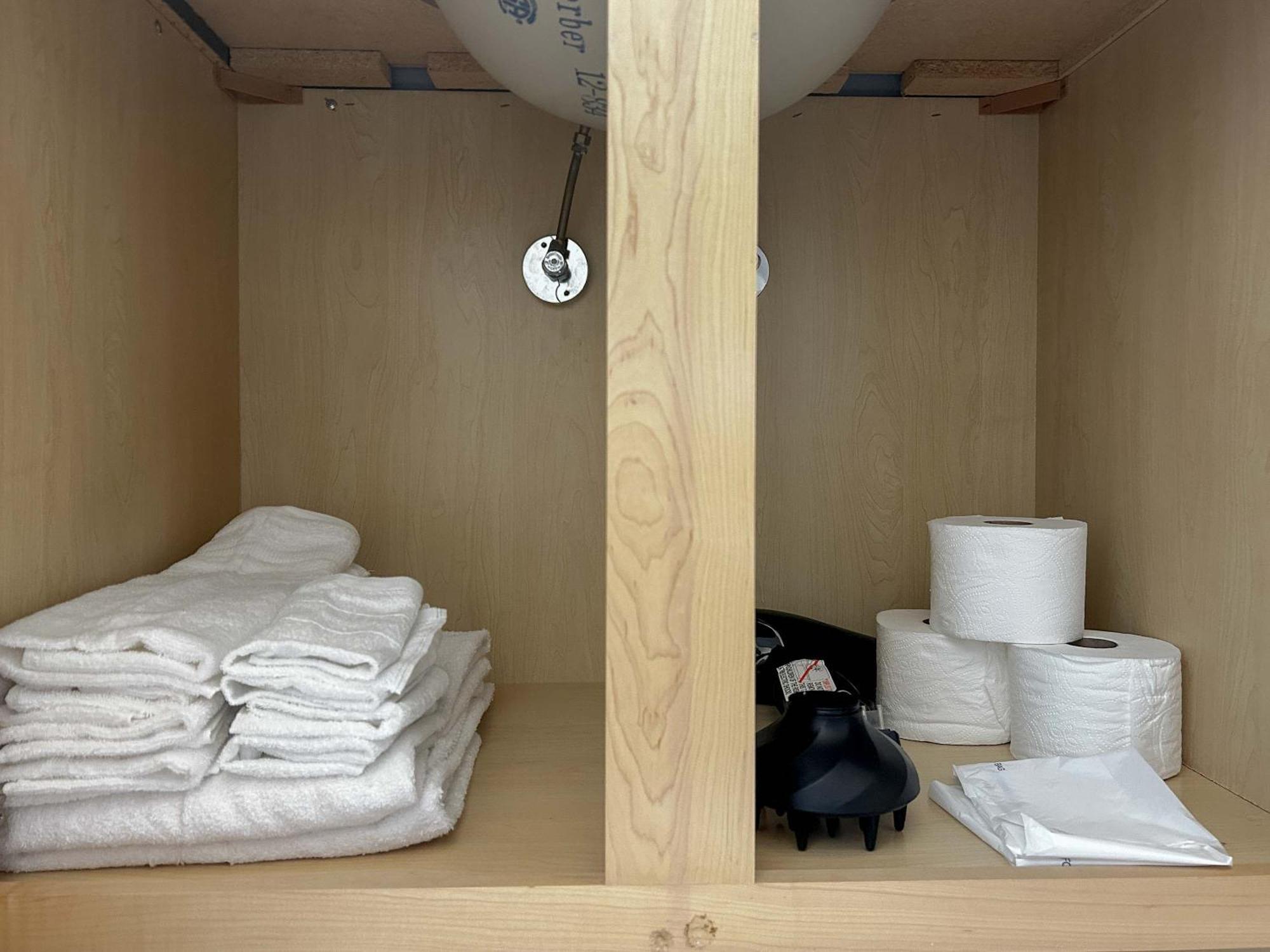 West Loop - Views With In & Out Parking 5 Apartment Chicago