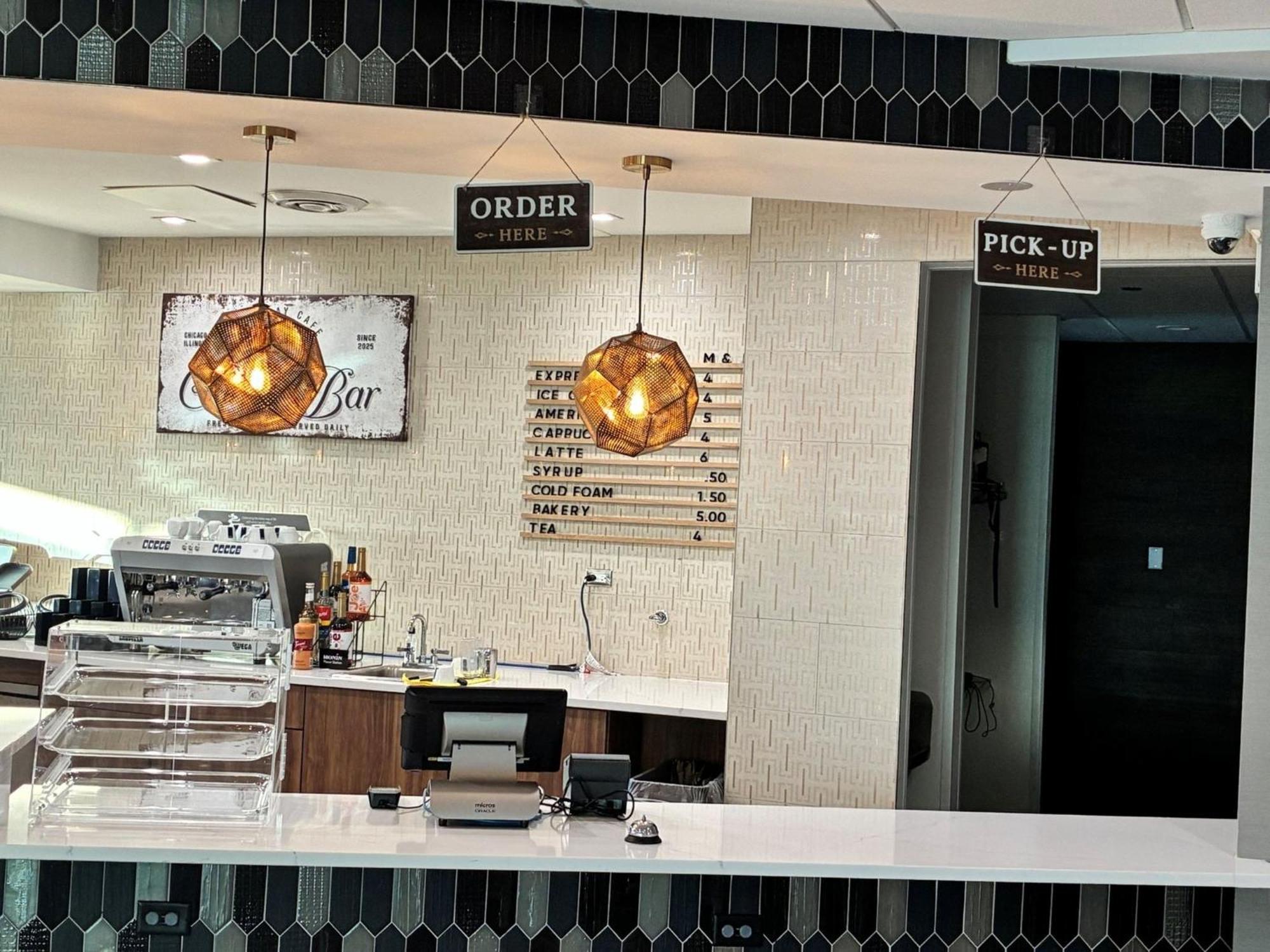 Hotel Midway Airport S By Ihg 3*