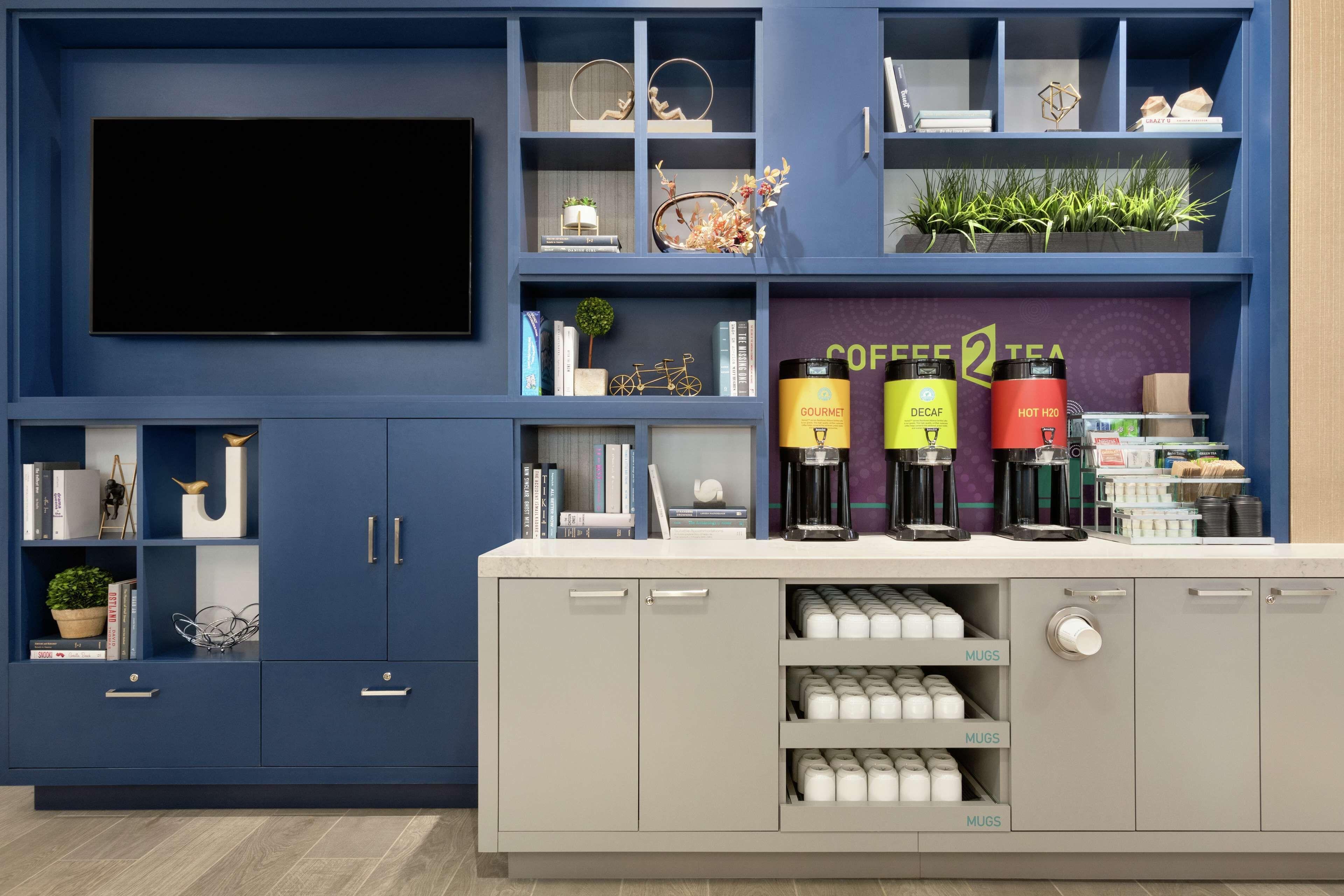 Home2 By Hilton River North Hotel