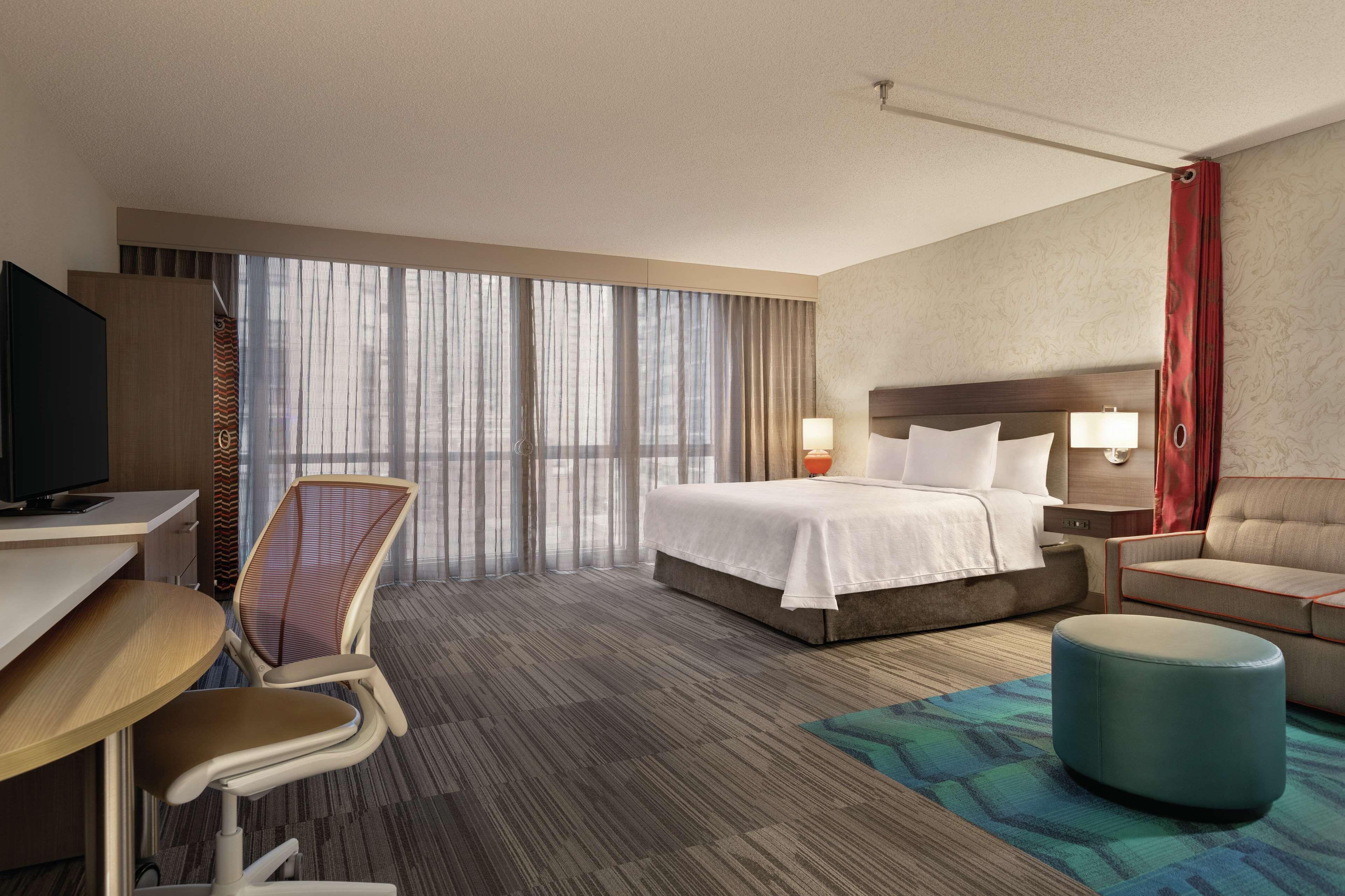 Home2 By Hilton River North Hotel