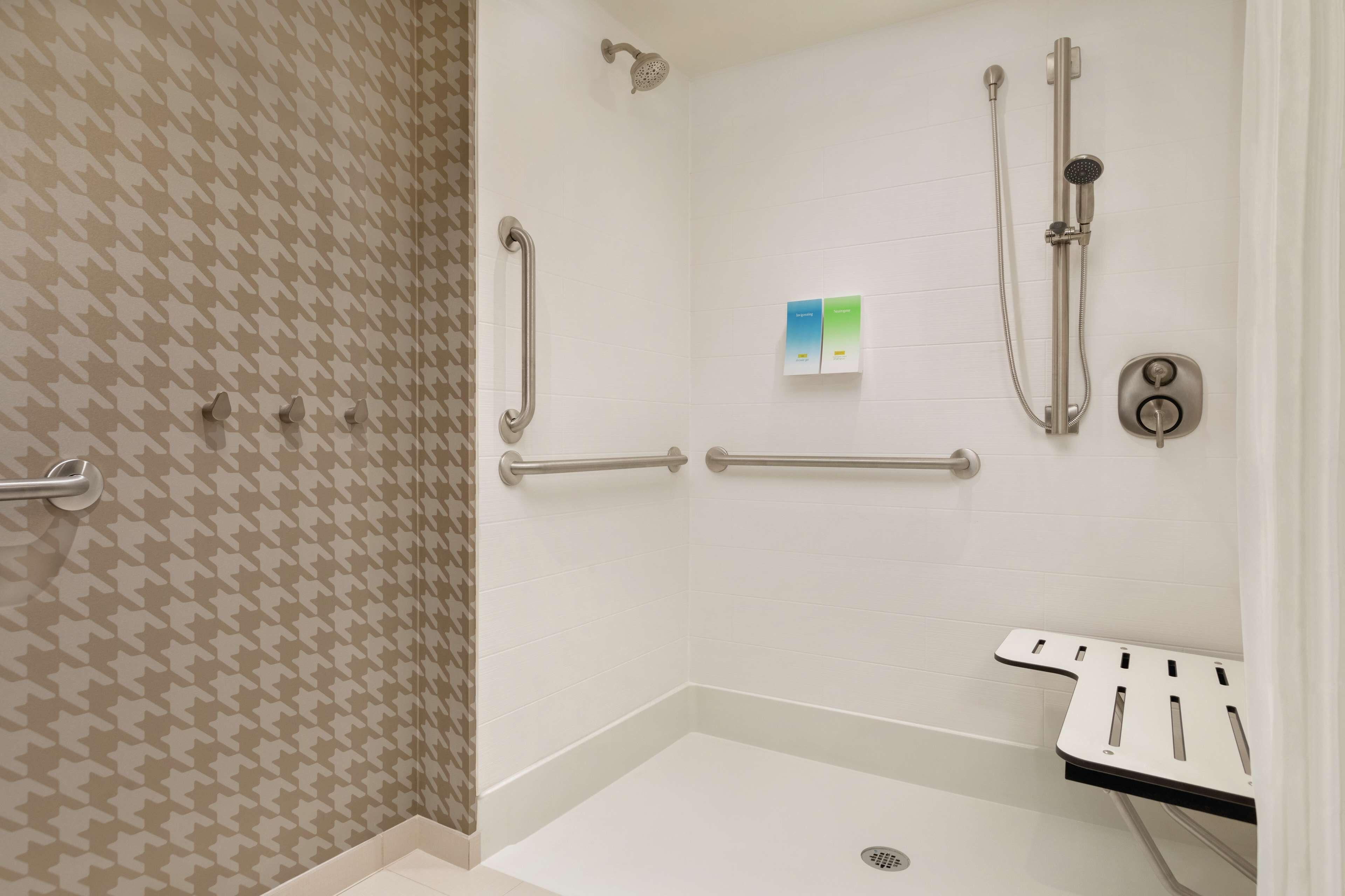 Home2 By Hilton River North