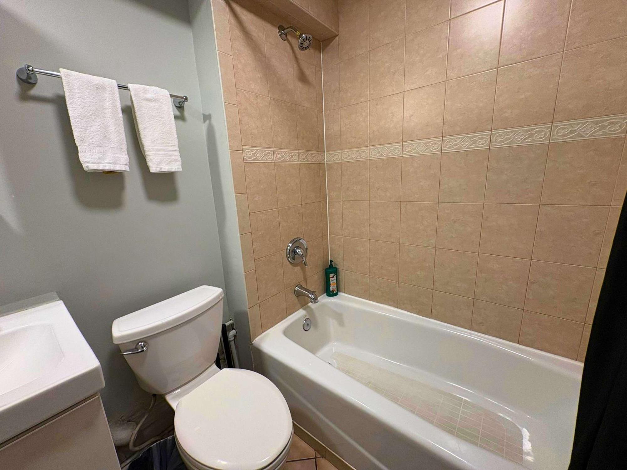 Apartment Chic 3br Hideout In Lincoln Park - Lincoln 3 *