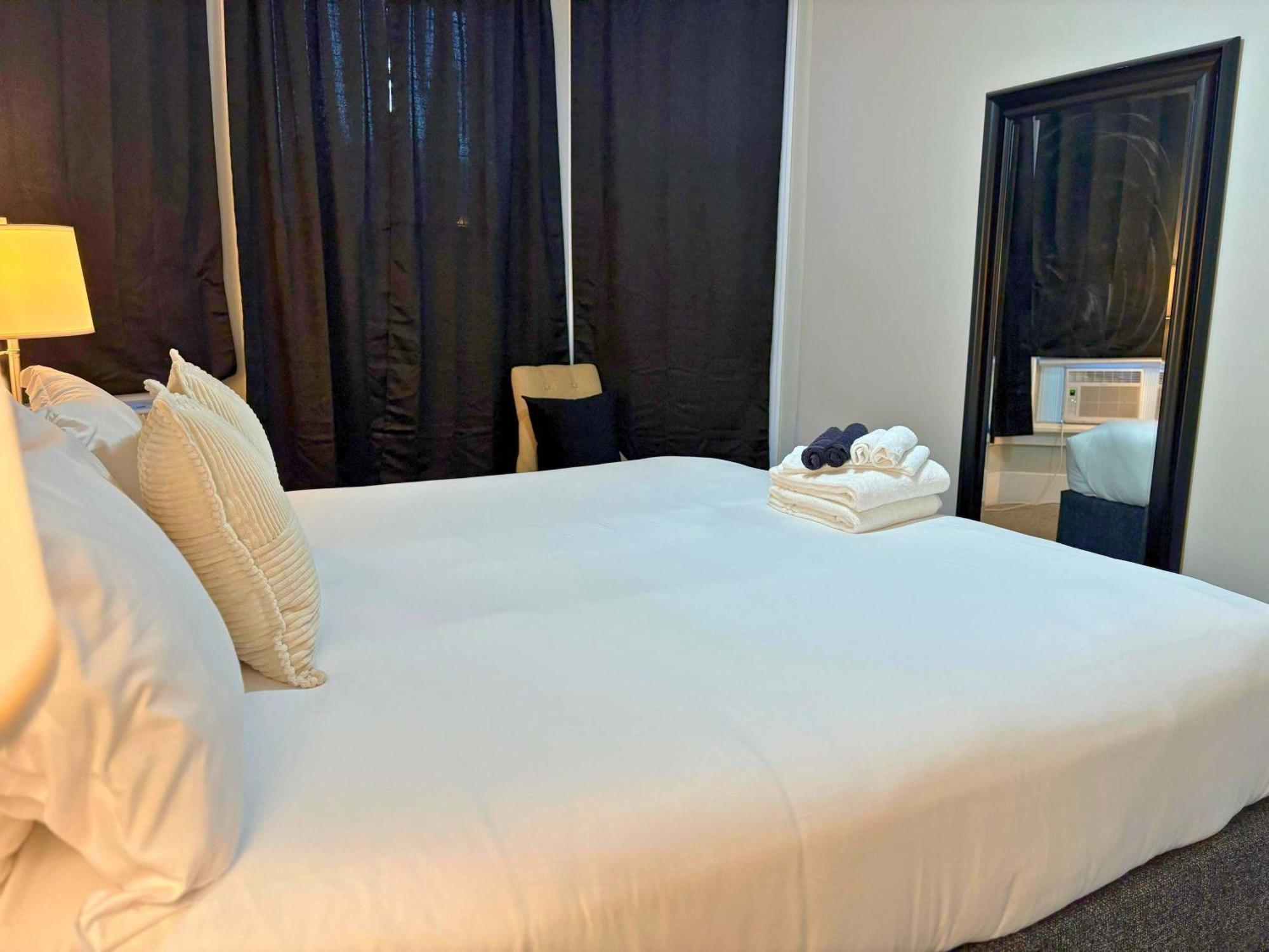 Chic 3br Hideout In Lincoln Park - Lincoln 3