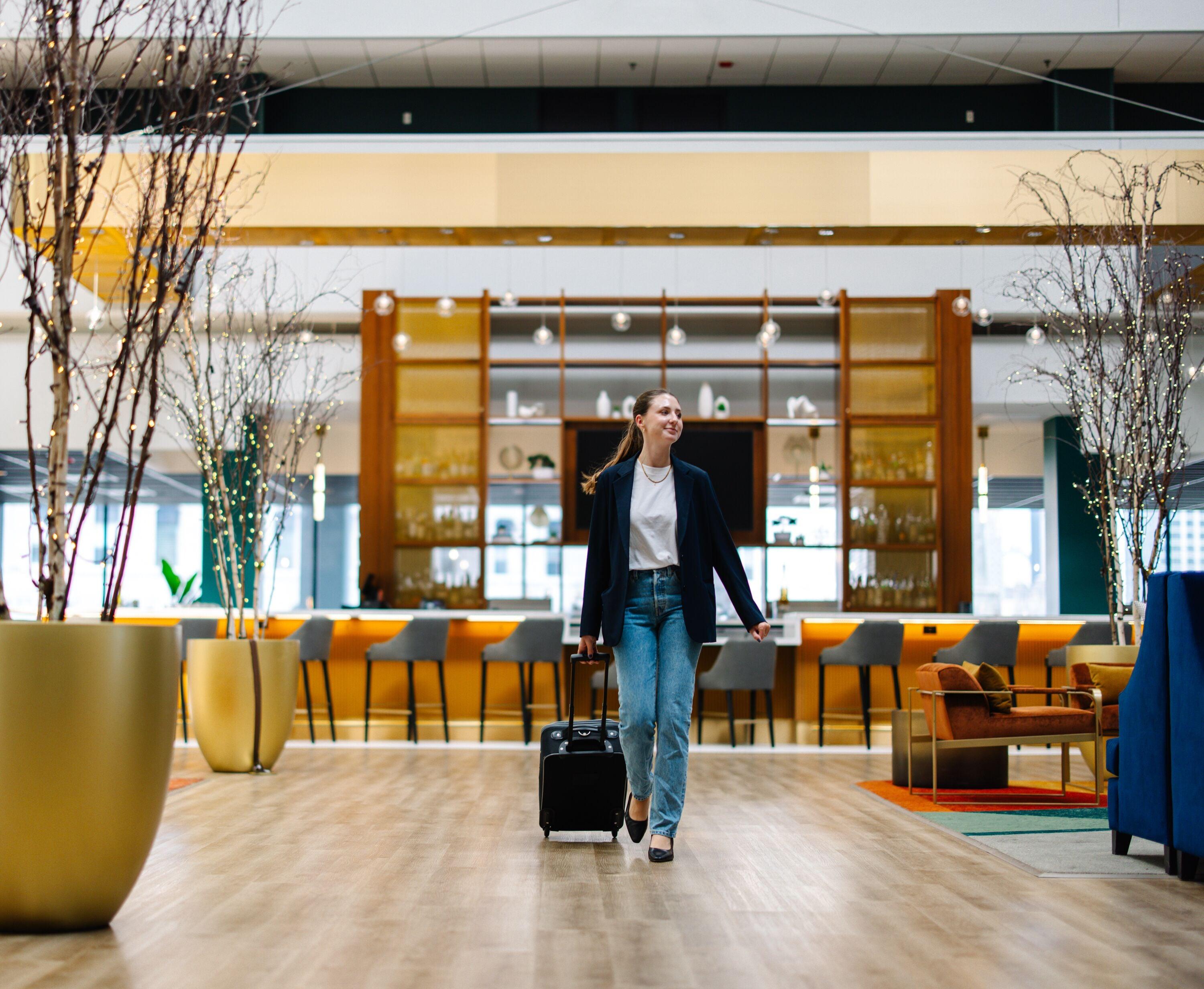 Voco Downtown - Riverwalk By Ihg Hotel