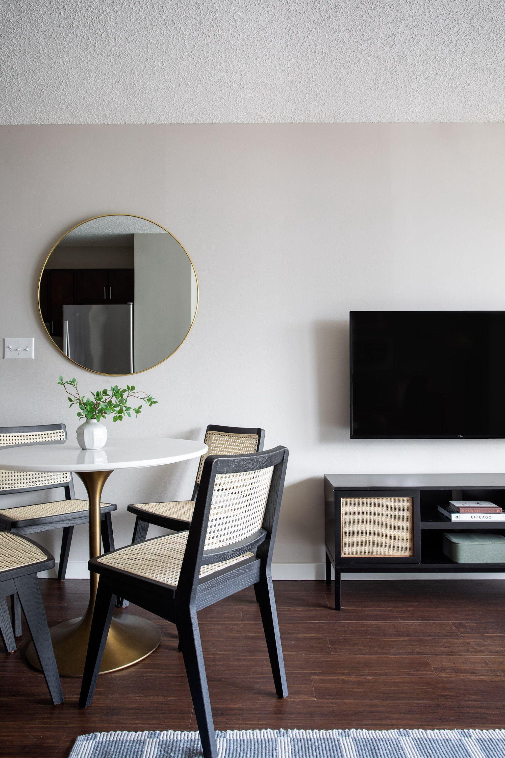 Kasa Magnificent Mile Aparthotel