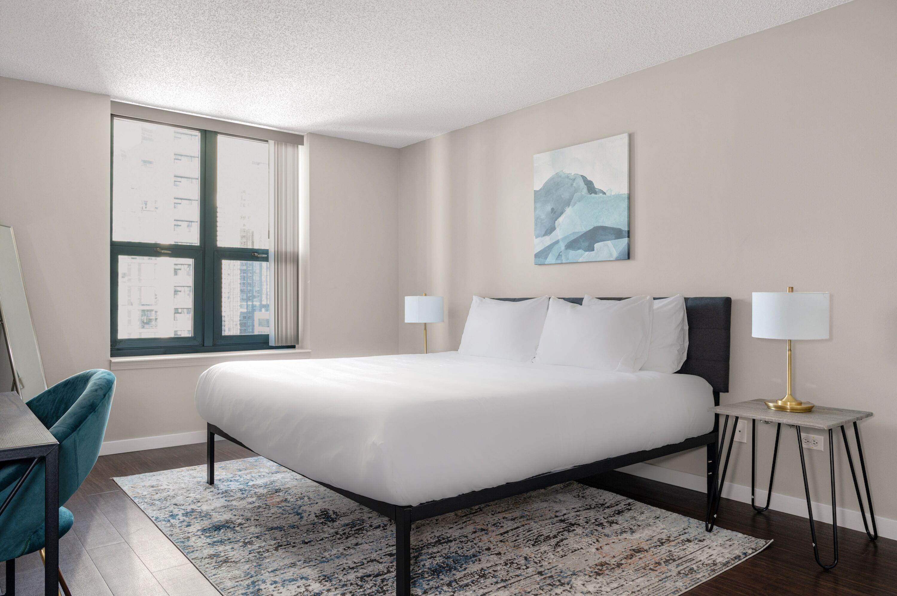 Kasa Magnificent Mile Aparthotel 4*