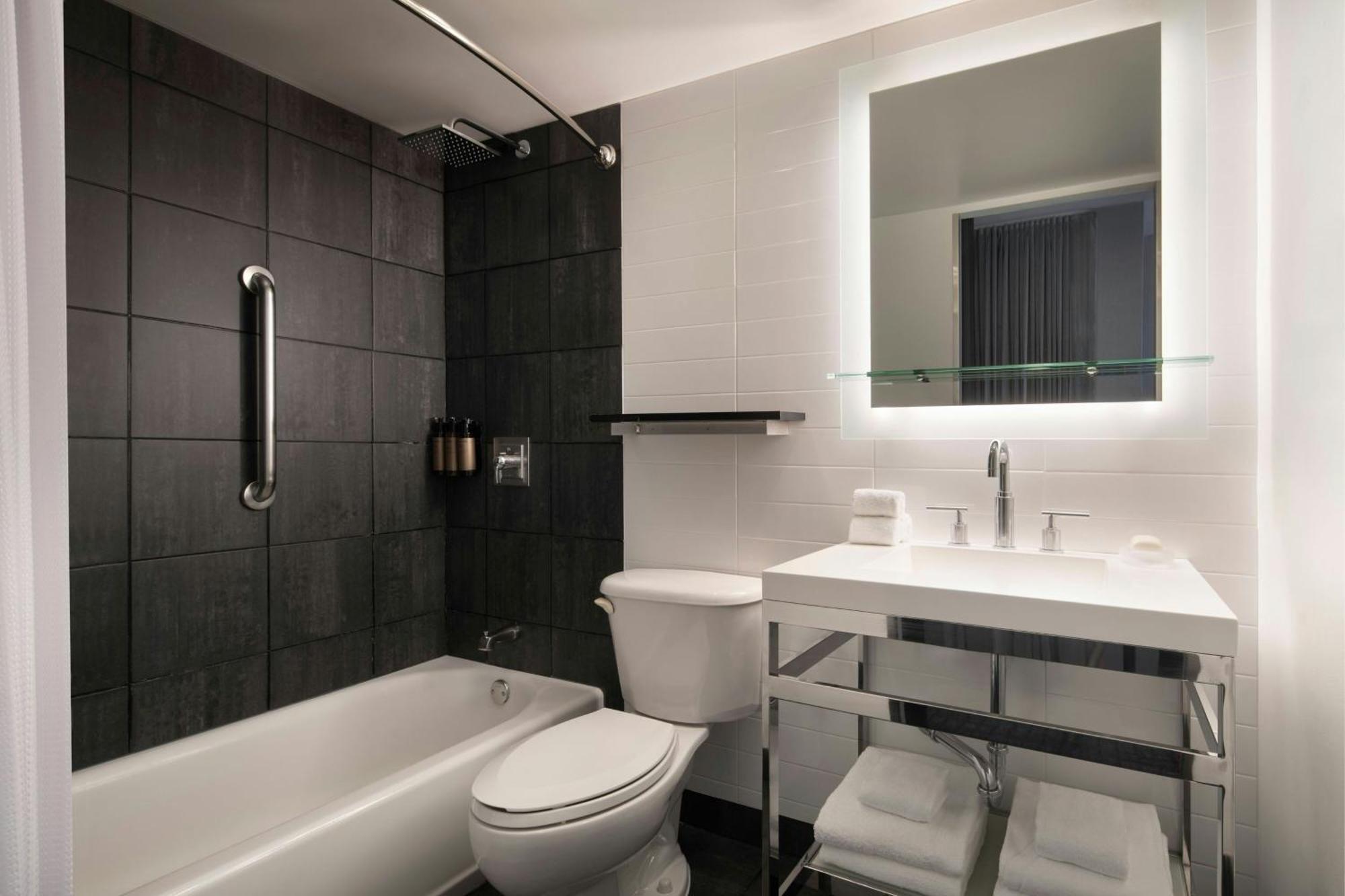 The Wade 4* Chicago