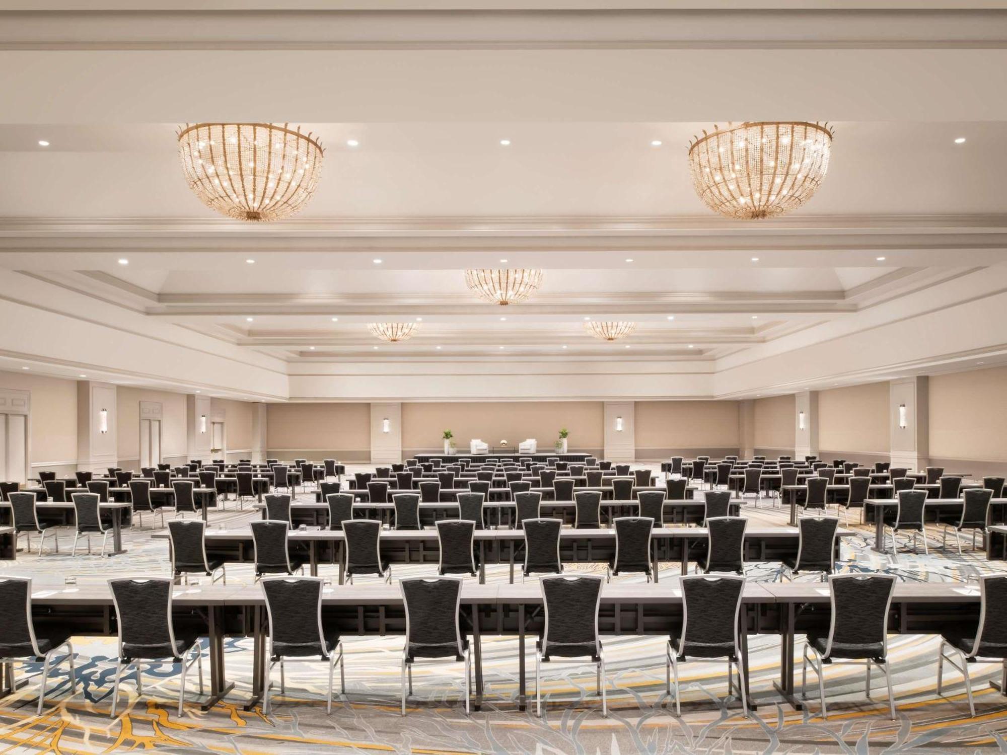 Hotel Fairmont Millennium Park 4*