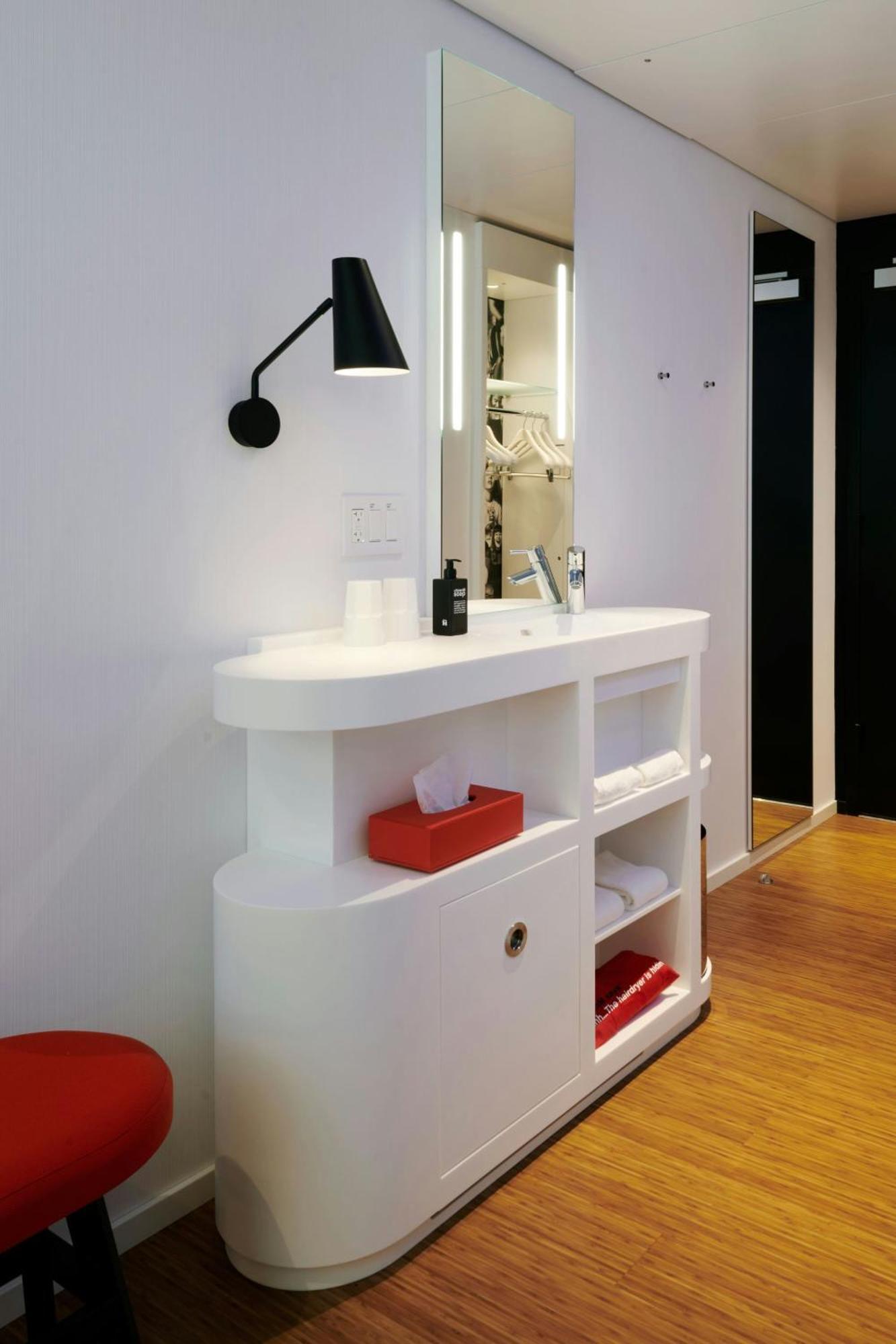 Hotel Citizenm Downtown Chicago