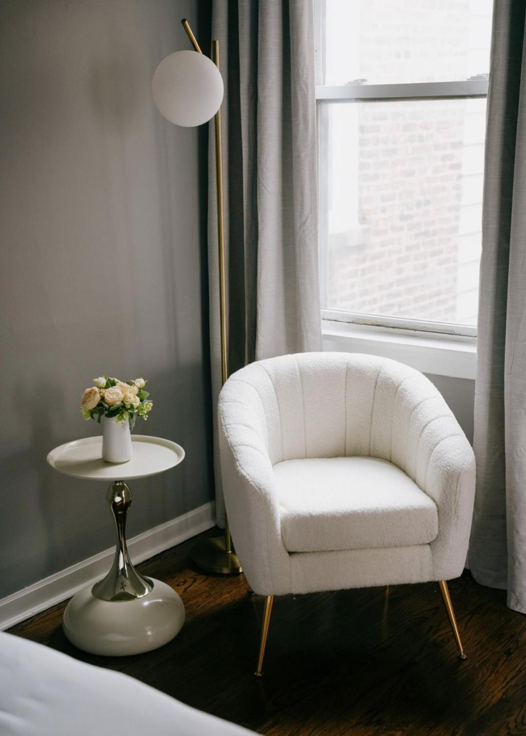 Apartment 2br • Sleeps7 • Coffee Station • Backyard W/ Grill Chicago