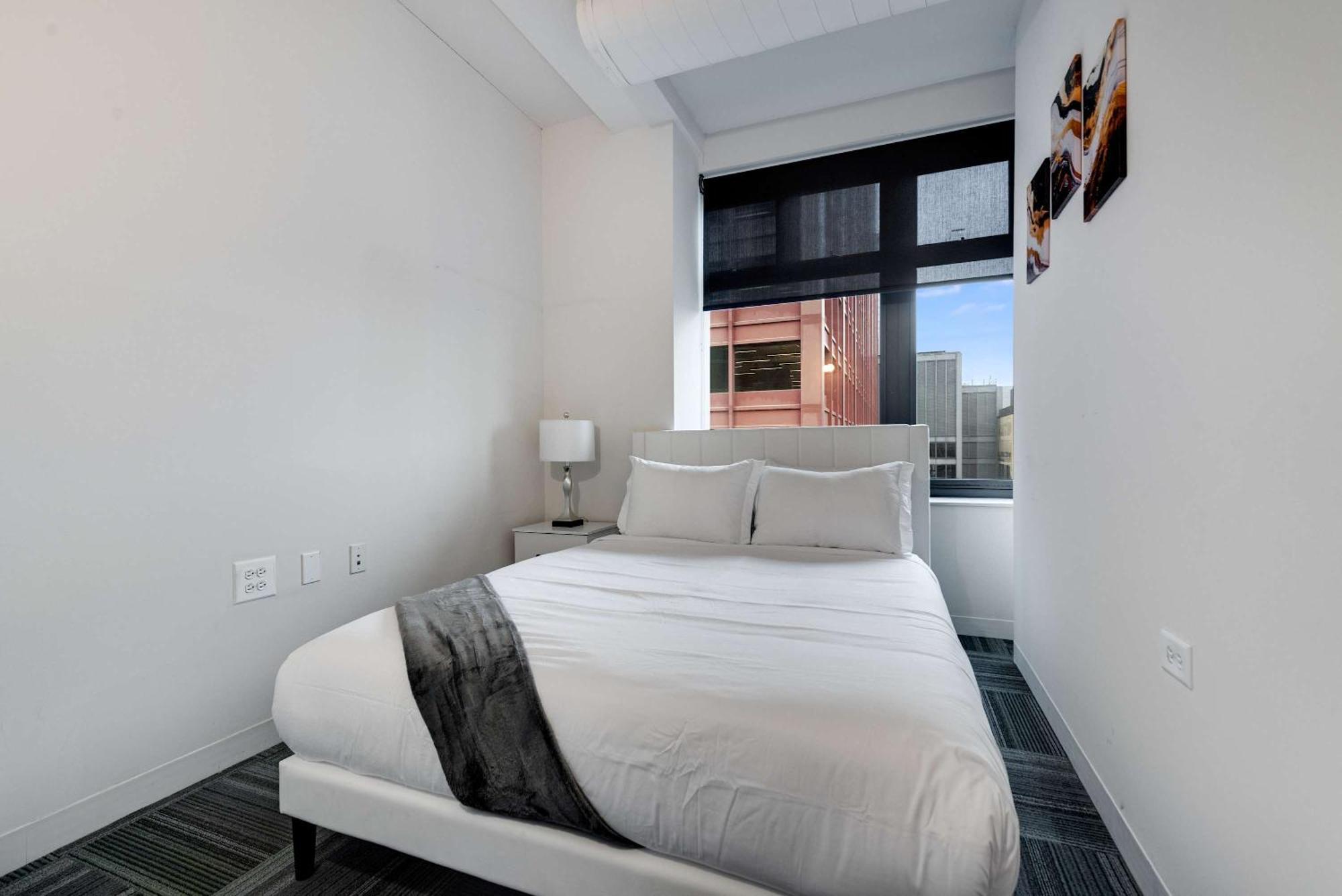 Apartment Downtown With Free In & Out Parking 5 Chicago