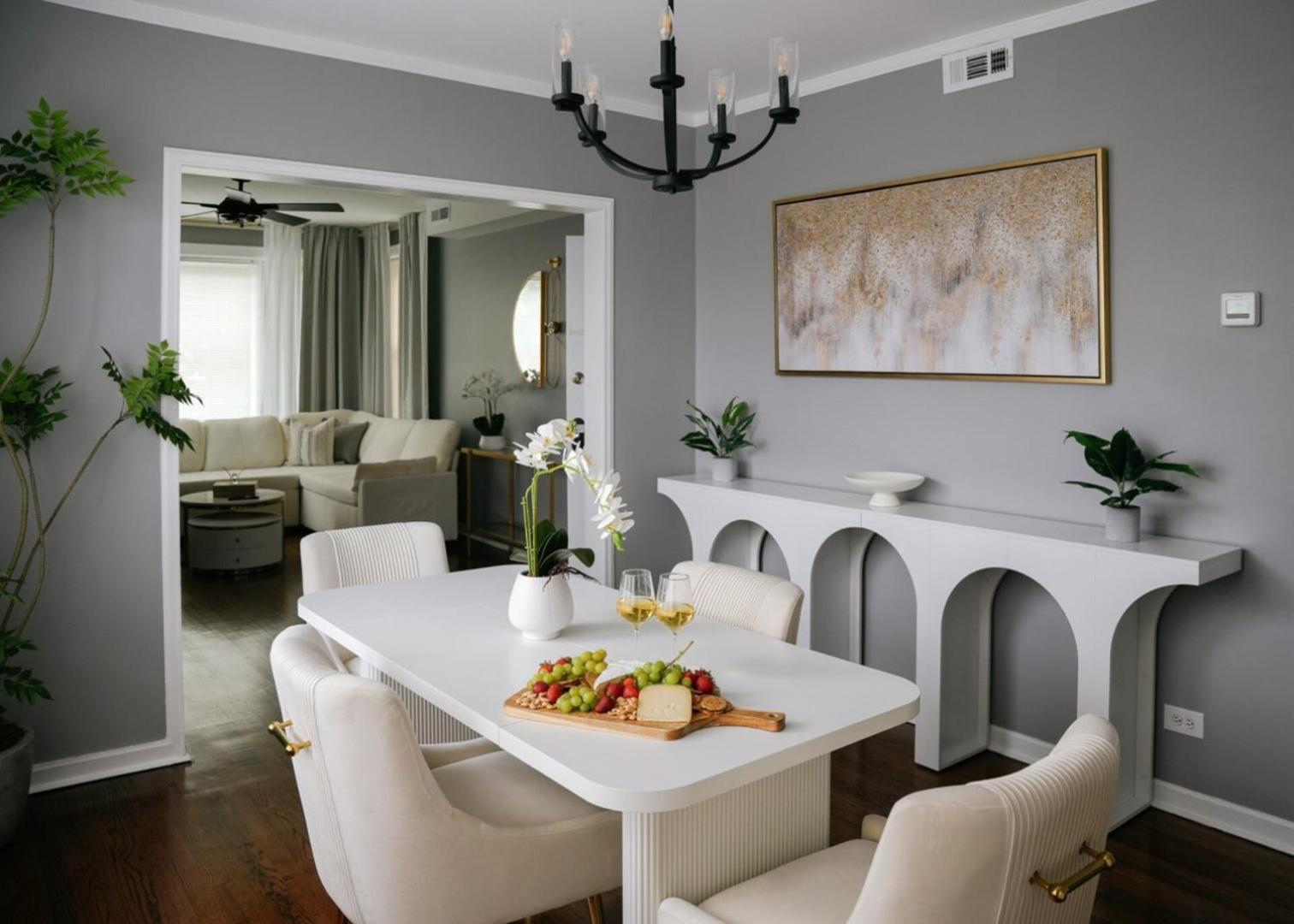 Apartment 2br • Sleeps7 • Coffee Station • Backyard W/ Grill