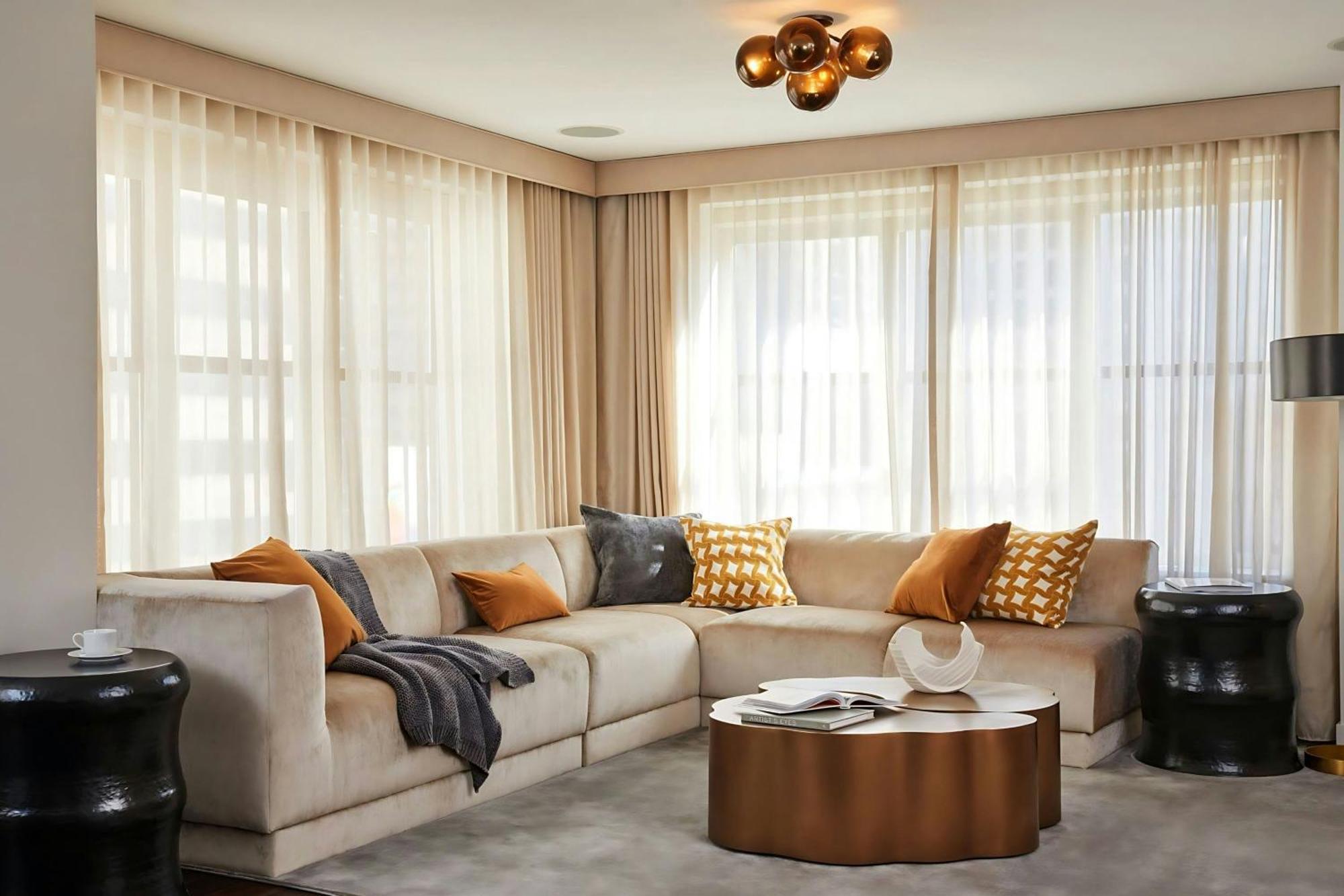 55 Downtown Hotel 4*