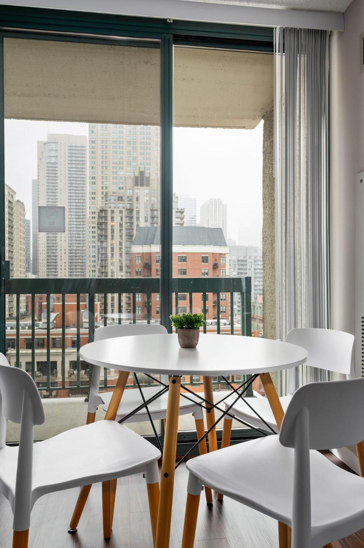 Aparthotel Kasa Magnificent Mile 4*