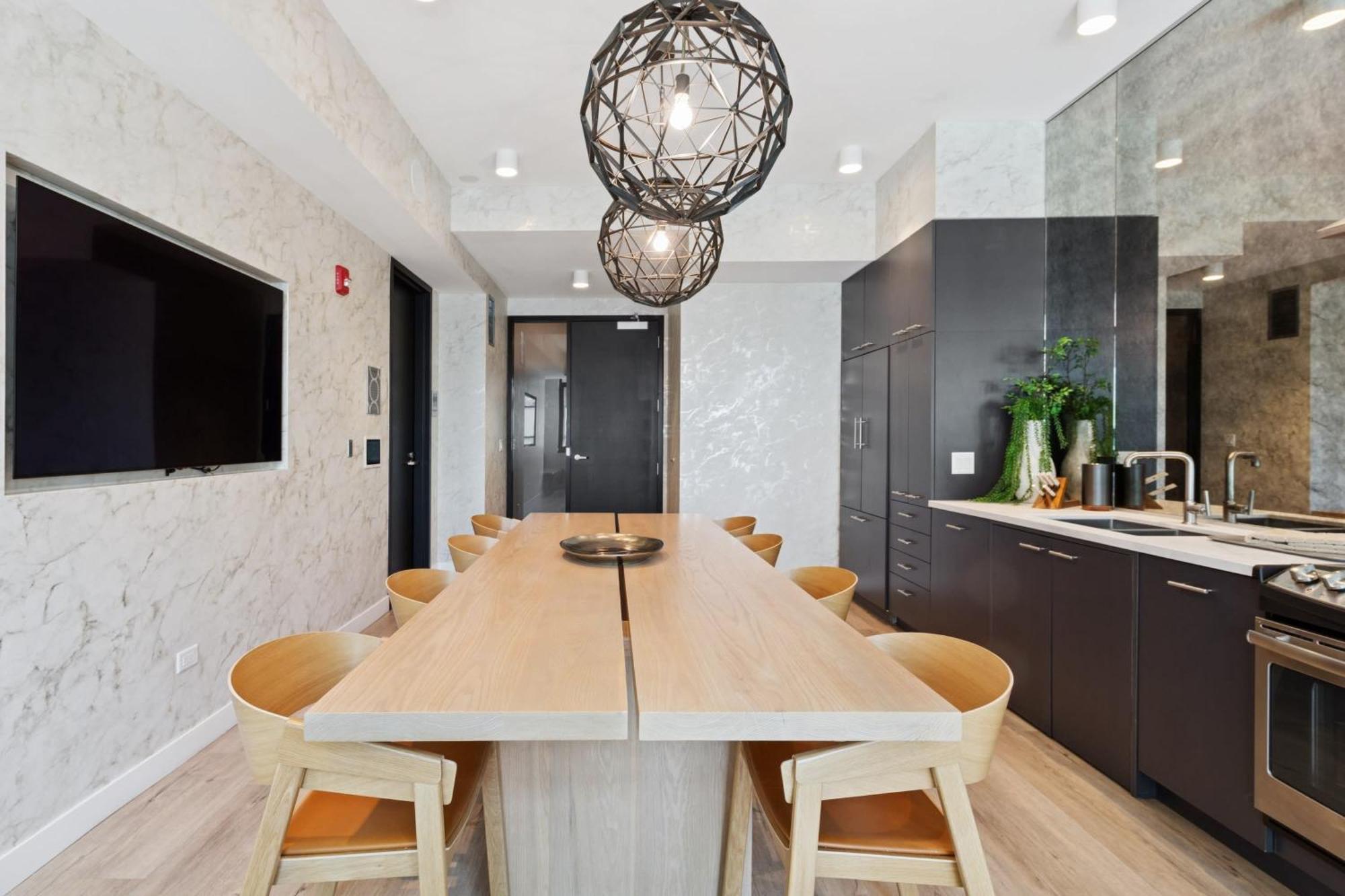 Kasa River North Aparthotel 4*