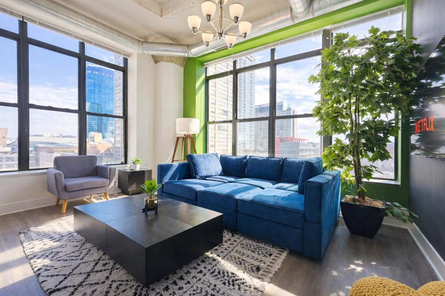 Skyline 2br In South Loop With Optional Parking & Gym Access Near Mccormick Place, Soldier Field And Lakefront Apartment