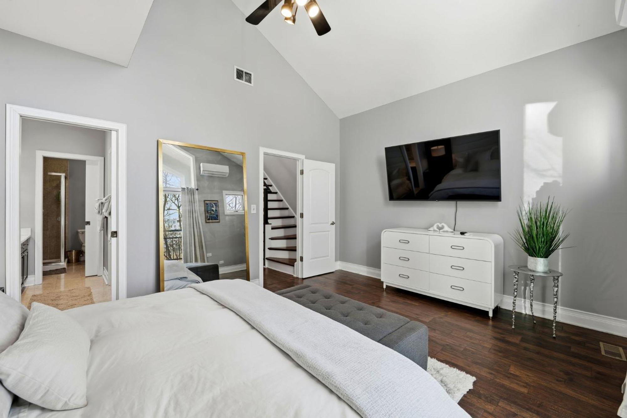 Holiday home River West Modern 4-bd With Patio & Balcony Chicago