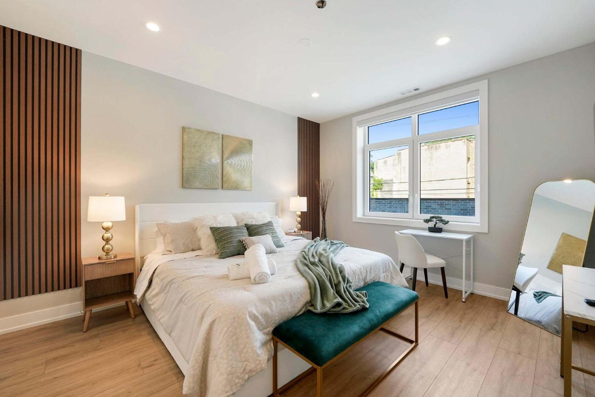 Welcoming Month Long 2bd 2ba With Parking * Chicago