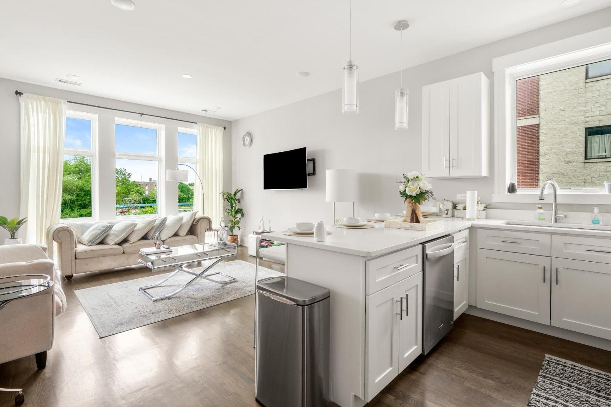 Apartment Season Edifice *