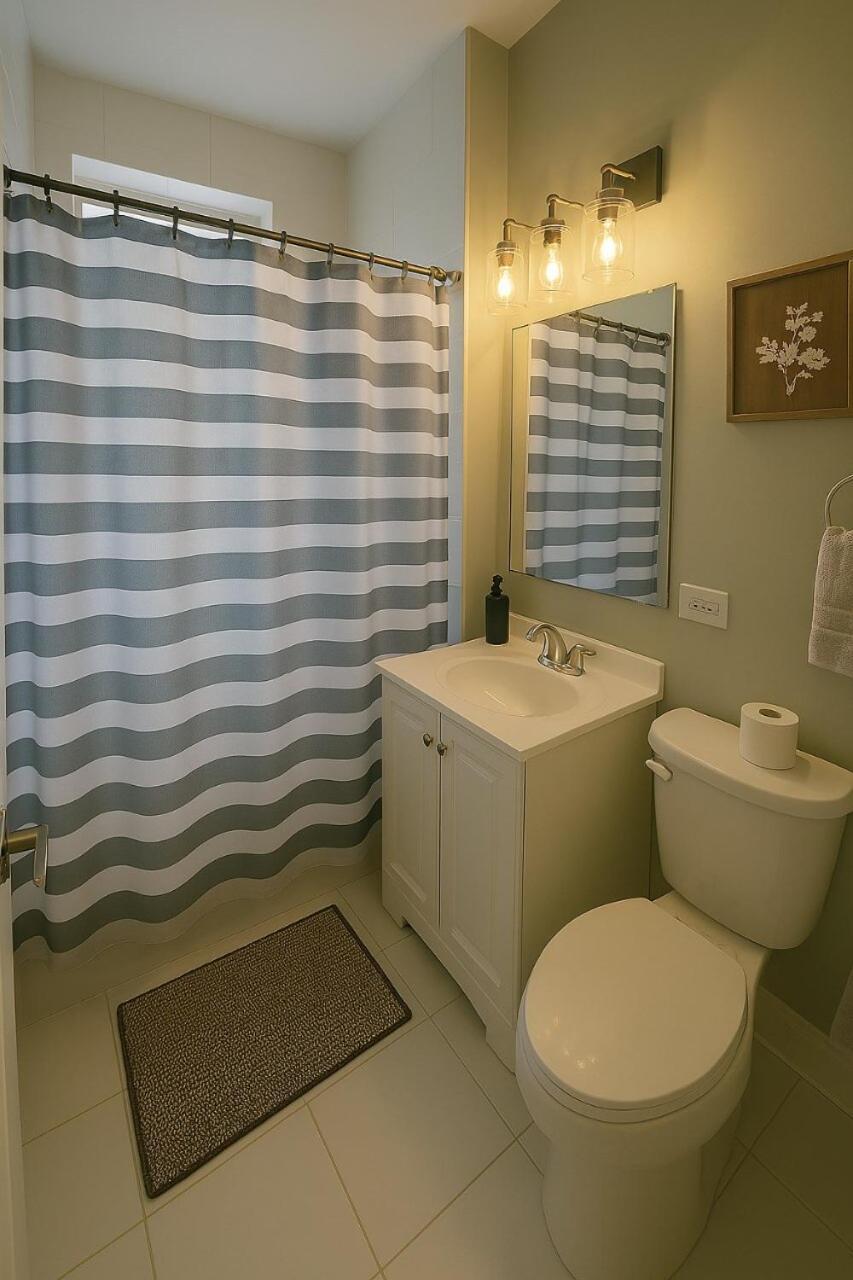 Spacious 1br With Washer Dryer Near Cta Apartment