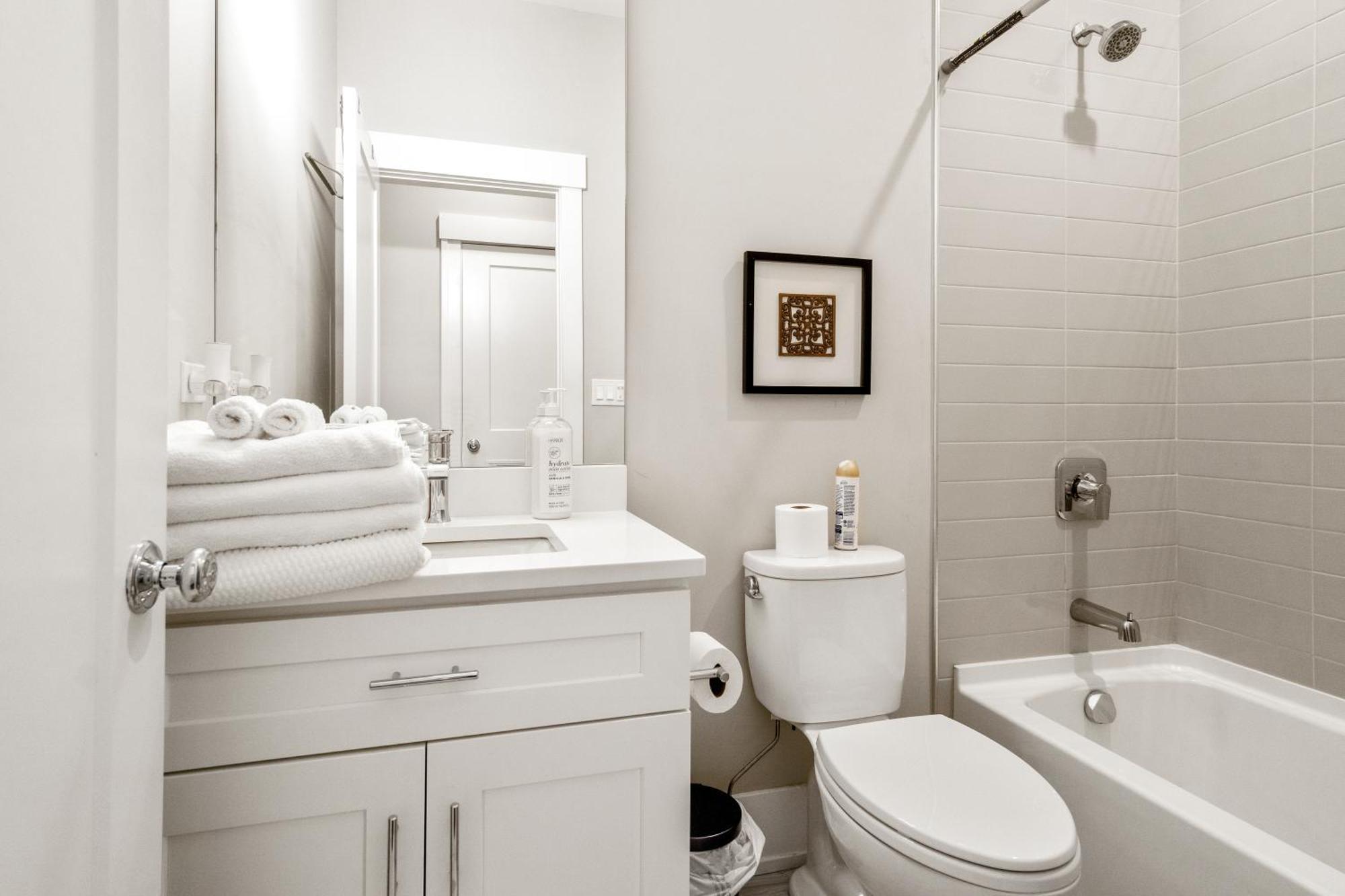 Apartment Season Edifice