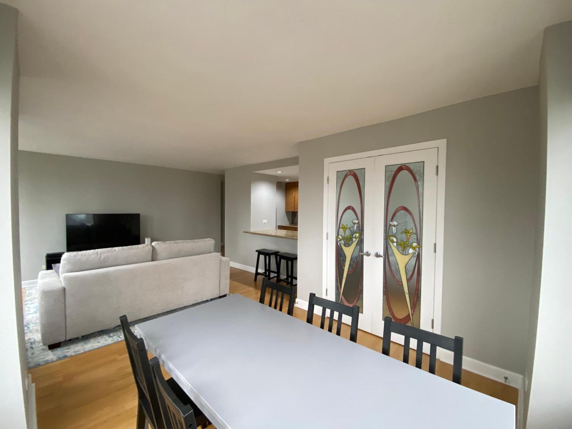 River North Magnificent Mile Condo, And Views, 43rd Floor Corner, Parking Included!