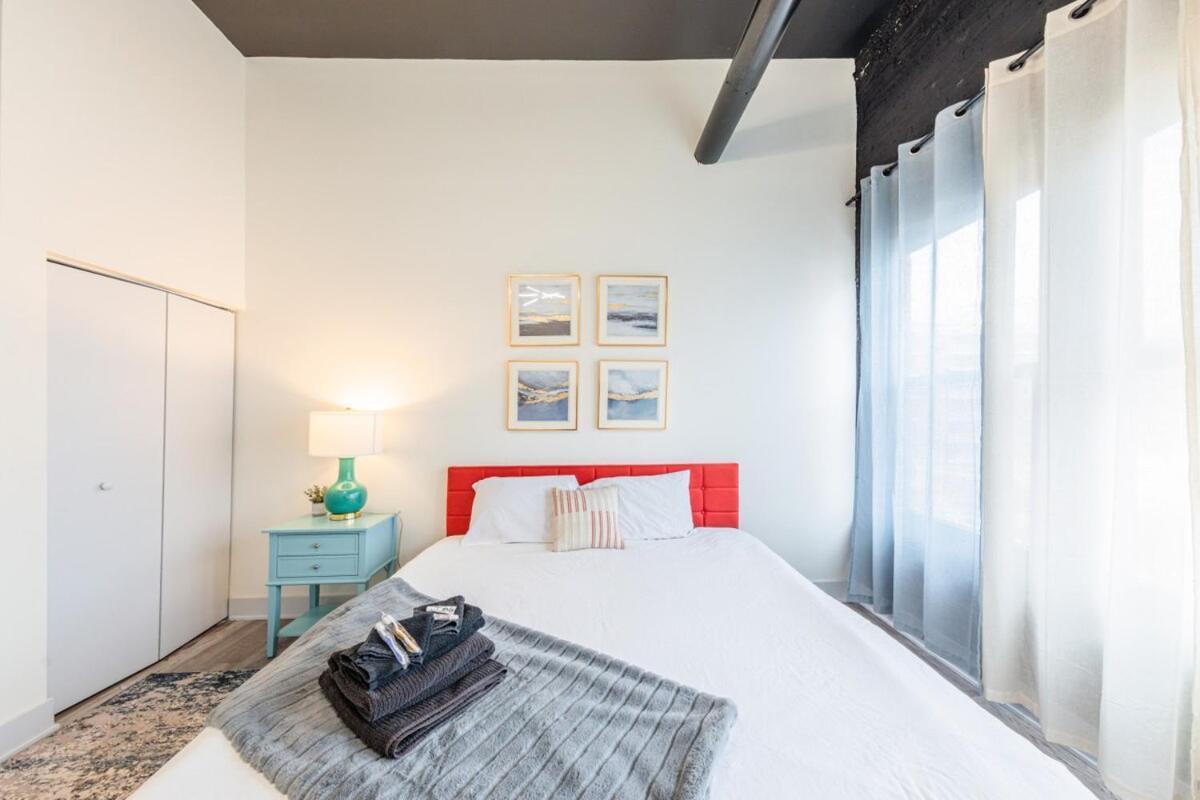 Apartment Luxury 5br W King Bed And Pool Table Near Chinatown 2010 South Wabash - 4f