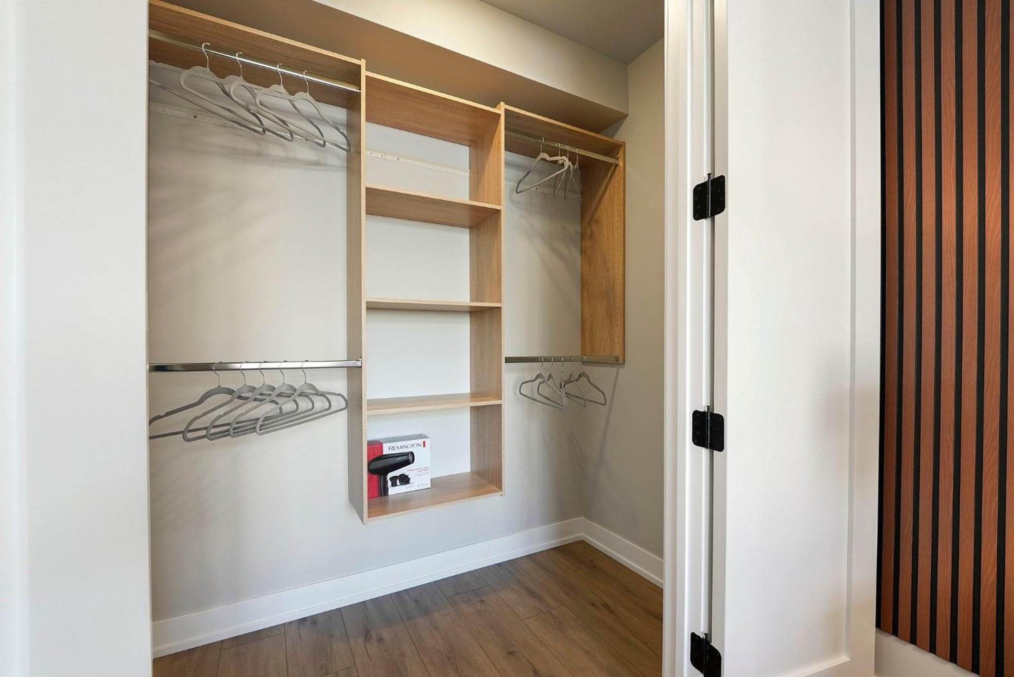 Welcoming Month Long 2bd 2ba With Parking Chicago