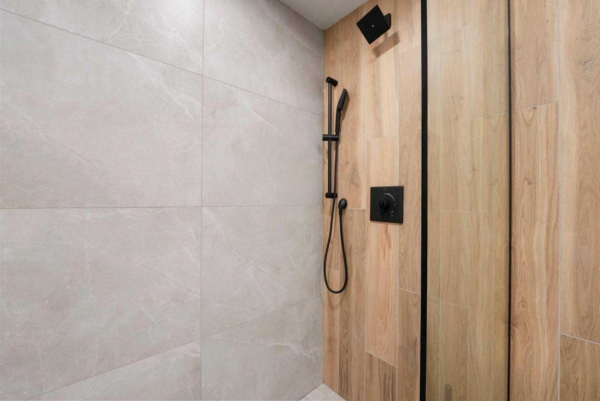 Modern By Med District With Parking & Laundry Apartment Chicago
