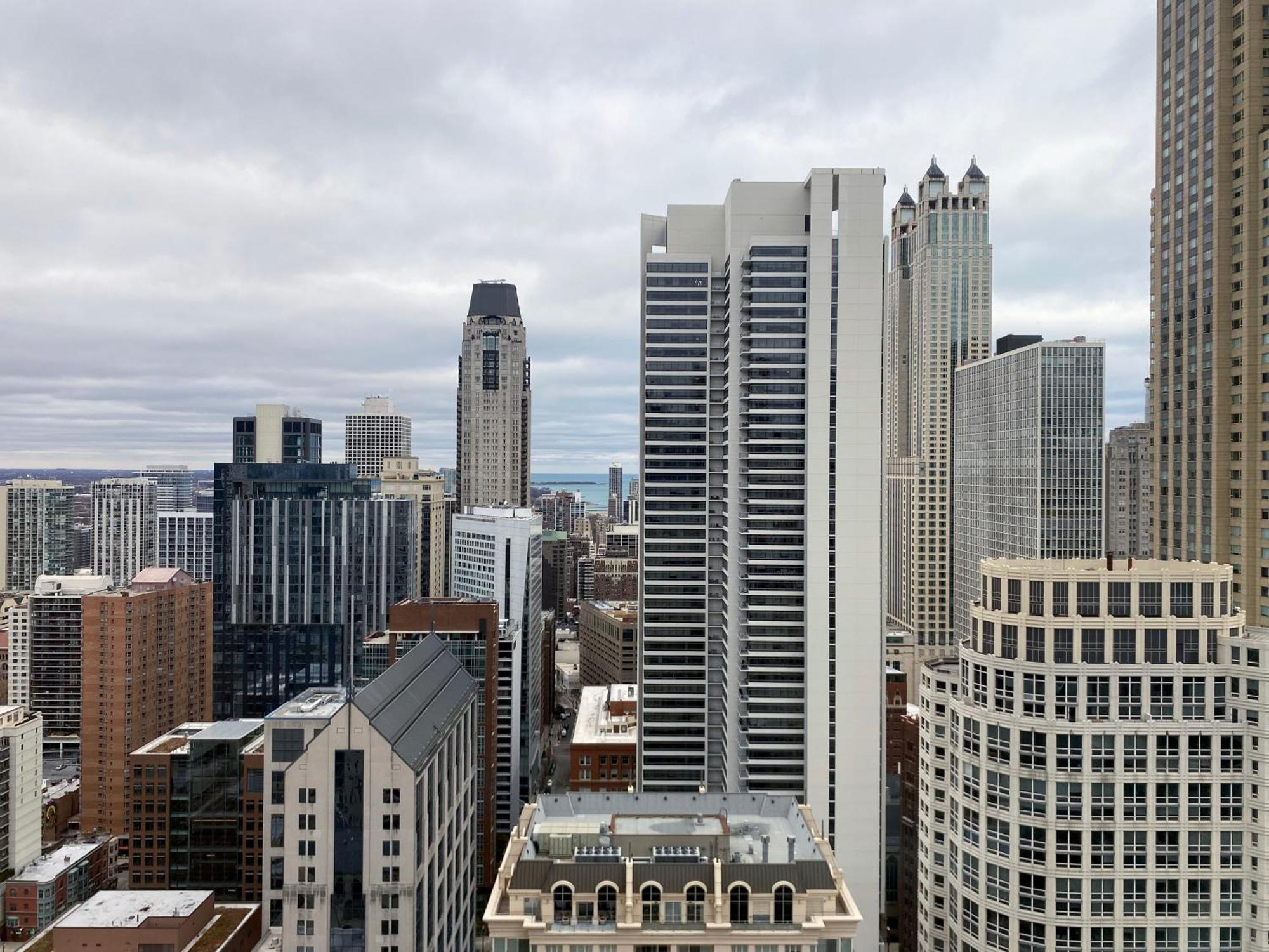 River North Magnificent Mile Condo, And Views, 43rd Floor Corner, Parking Included! Chicago