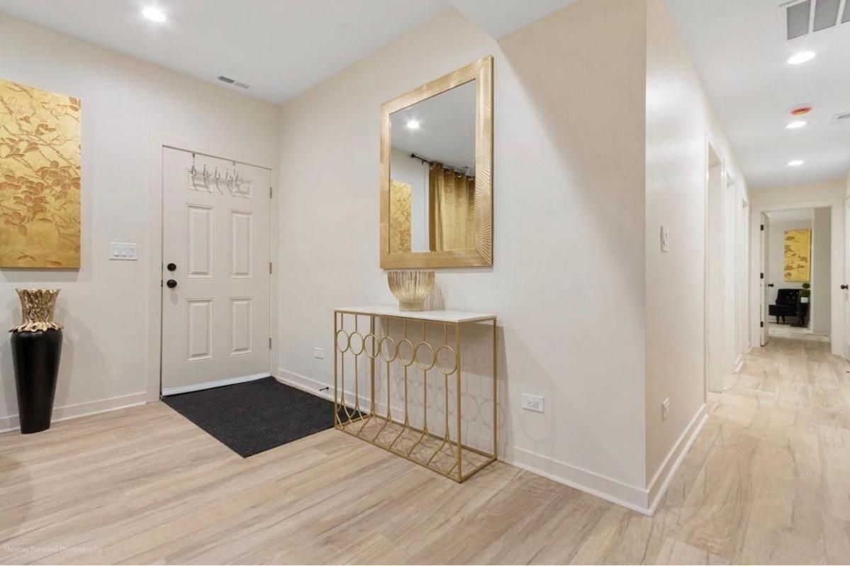 Modern 3br Near United Center Apartment *