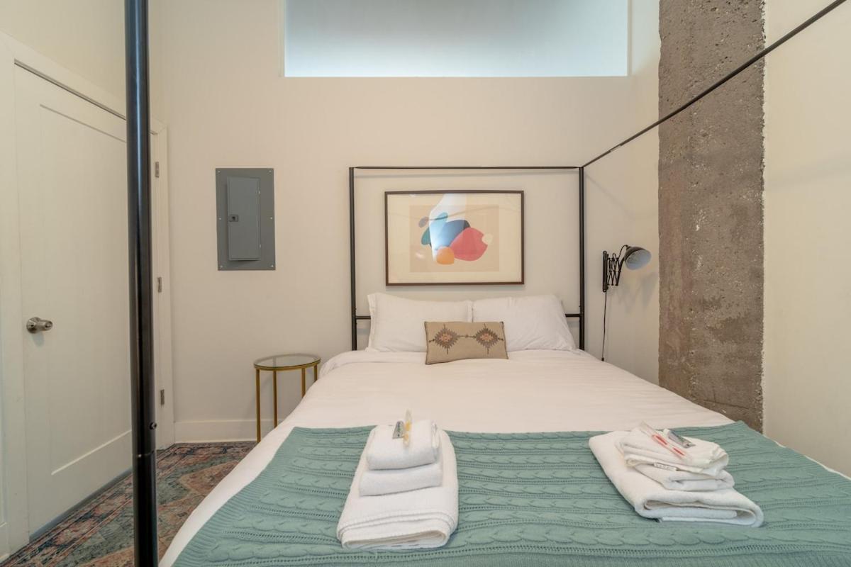 Apartment Convenient Cozy 2br Loft With Optional Parking For 8 Guests Near Mccormick Place, Soldier Field And Lakefront Trail