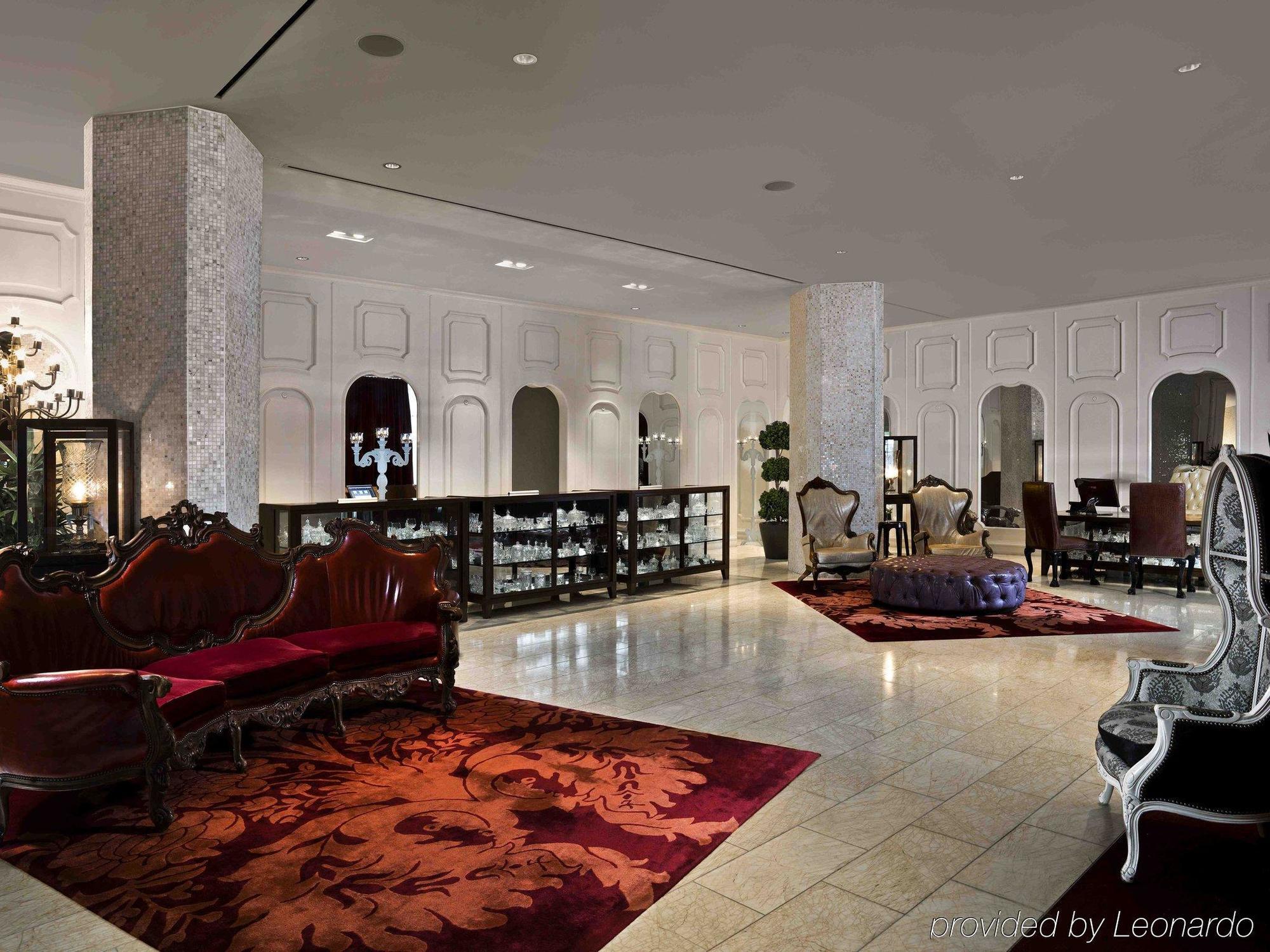 Downtown, Autograph Collection Hotel 4*