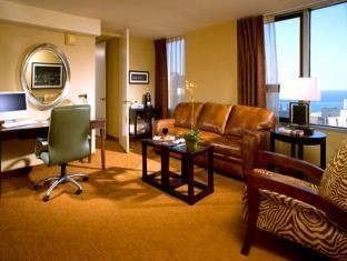 Homewood By Hilton Downtown - Magnificent Mile Hotel 3*