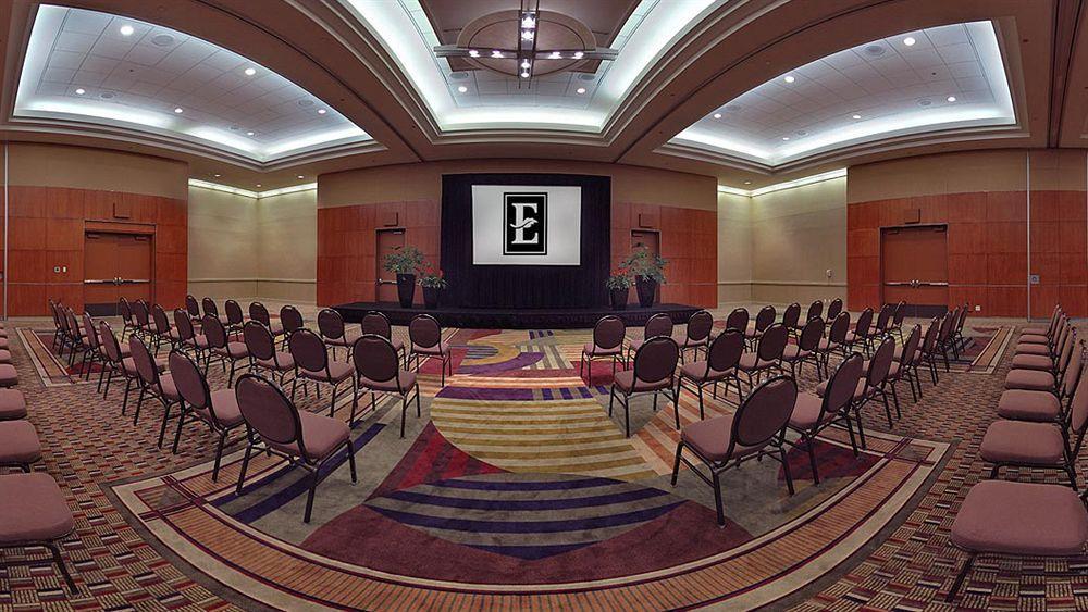 Embassy By Hilton Downtown Magnificent Mile 4* Chicago