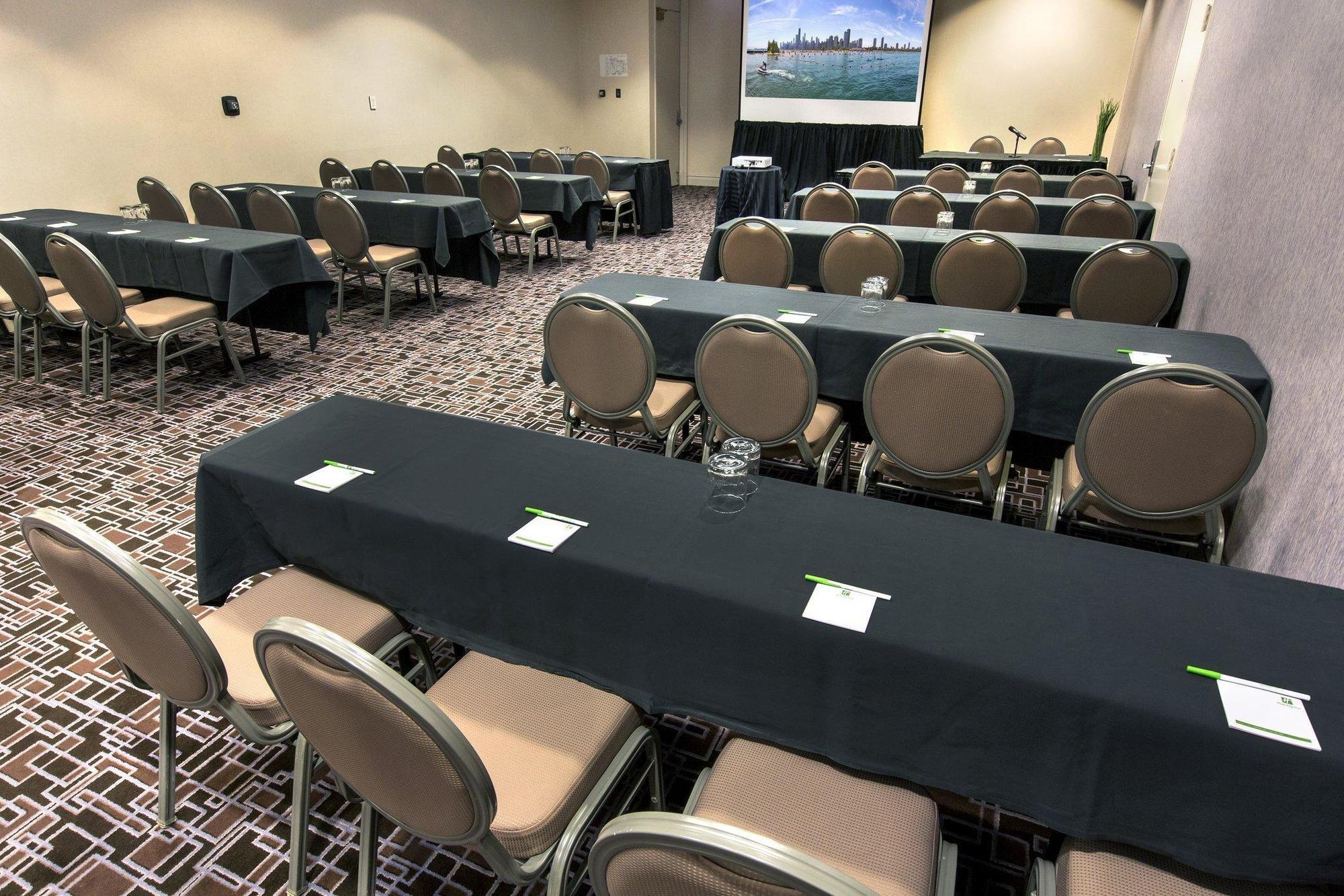 Mart Plaza River North, An Ihg Chicago